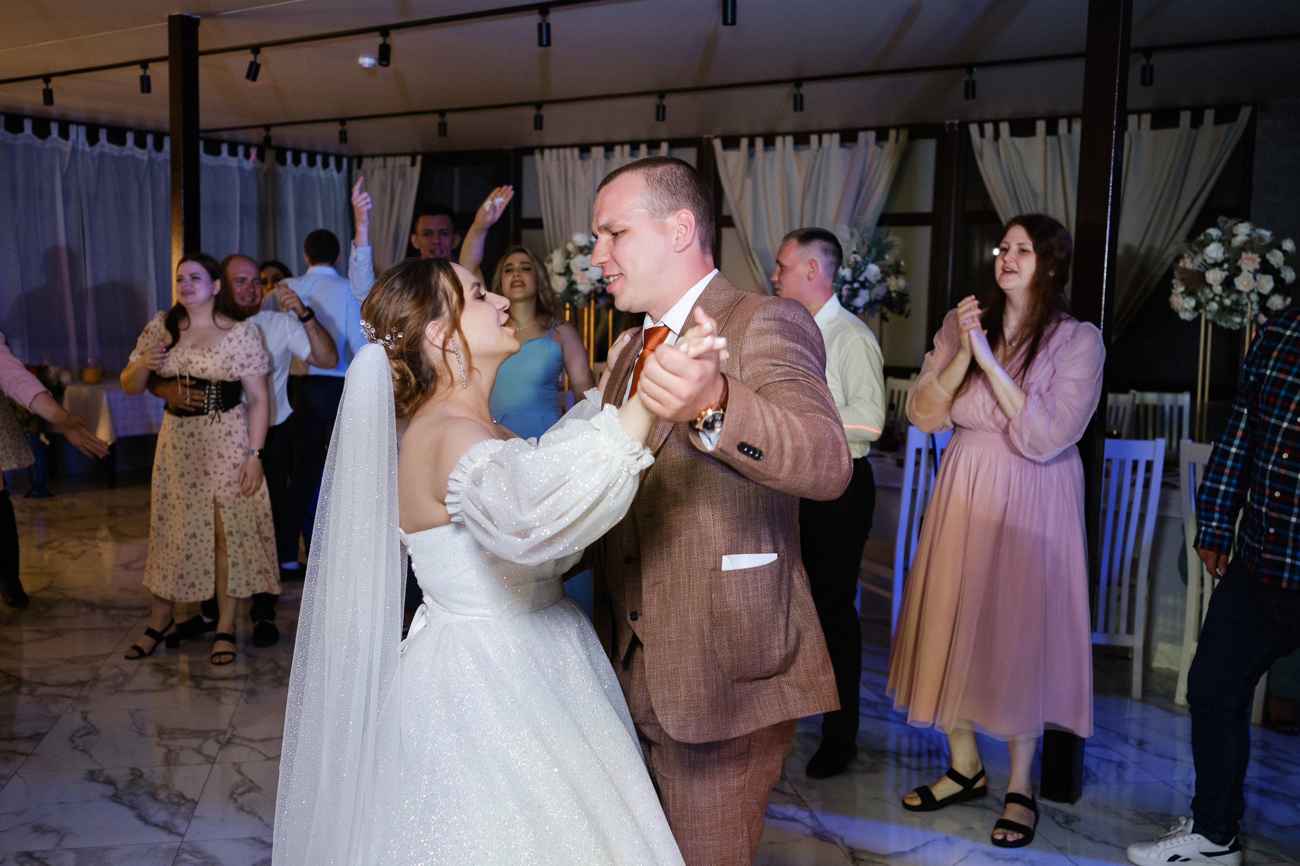 Максим и Дарья. Свадебный фотограф | репортаж | праздники | крещение