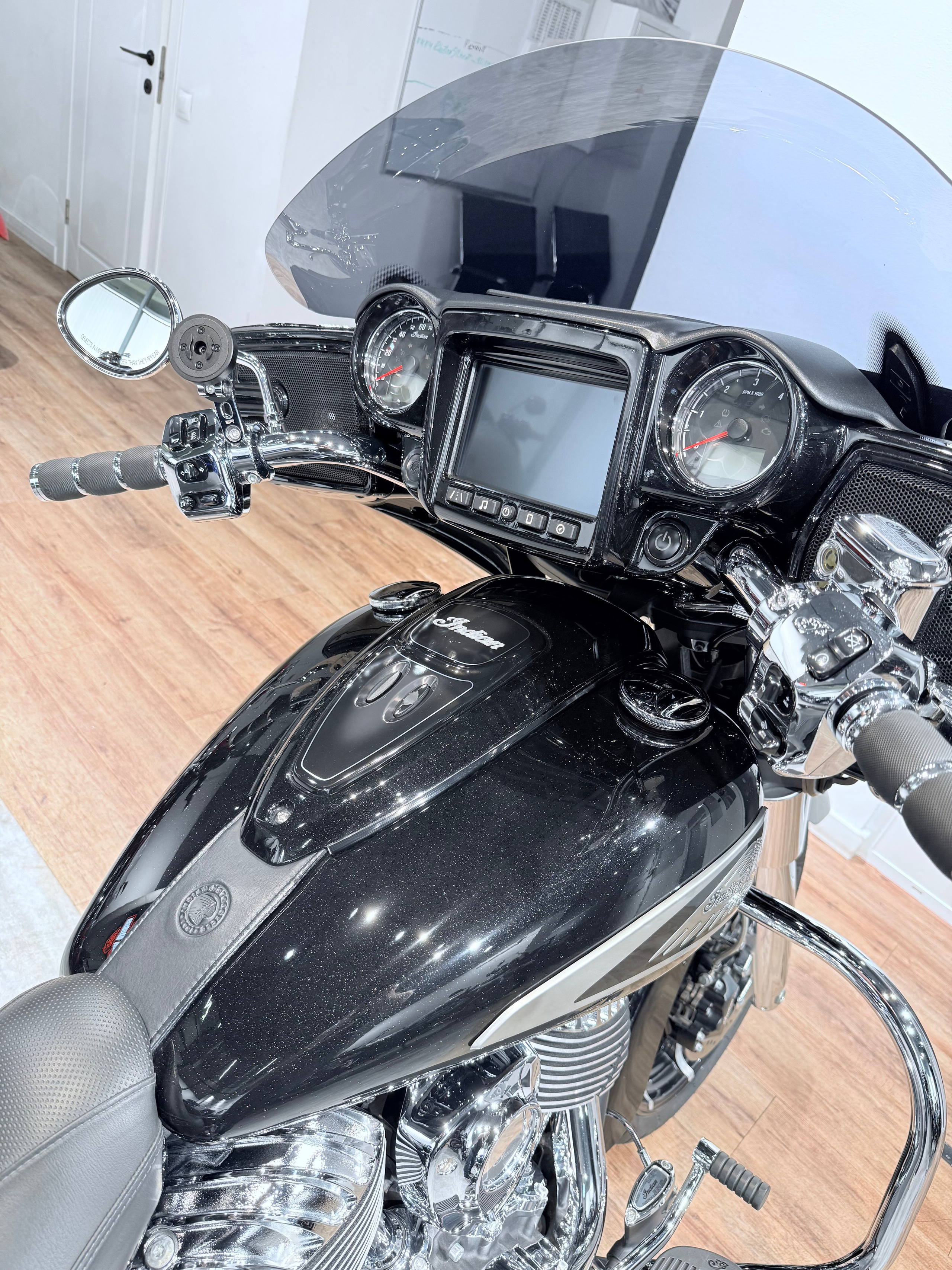 2019 Indian Chieftain Limited. Hello Davidson, Москва. Только хорошие мотоциклы…