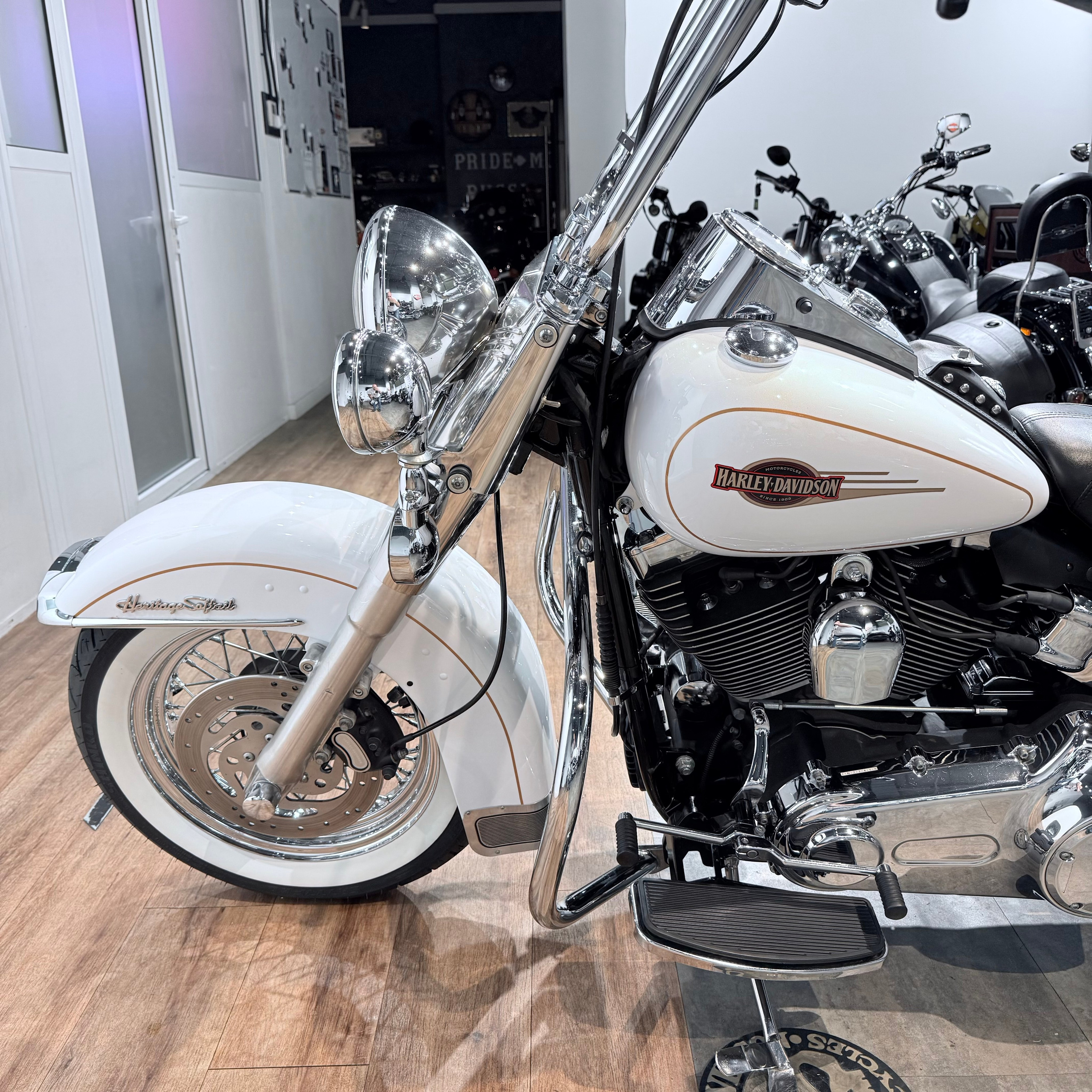 2007 Softail Heritаgе 96 Whitе Pearl. Hello Davidson, Москва. Только хорошие мотоциклы…
