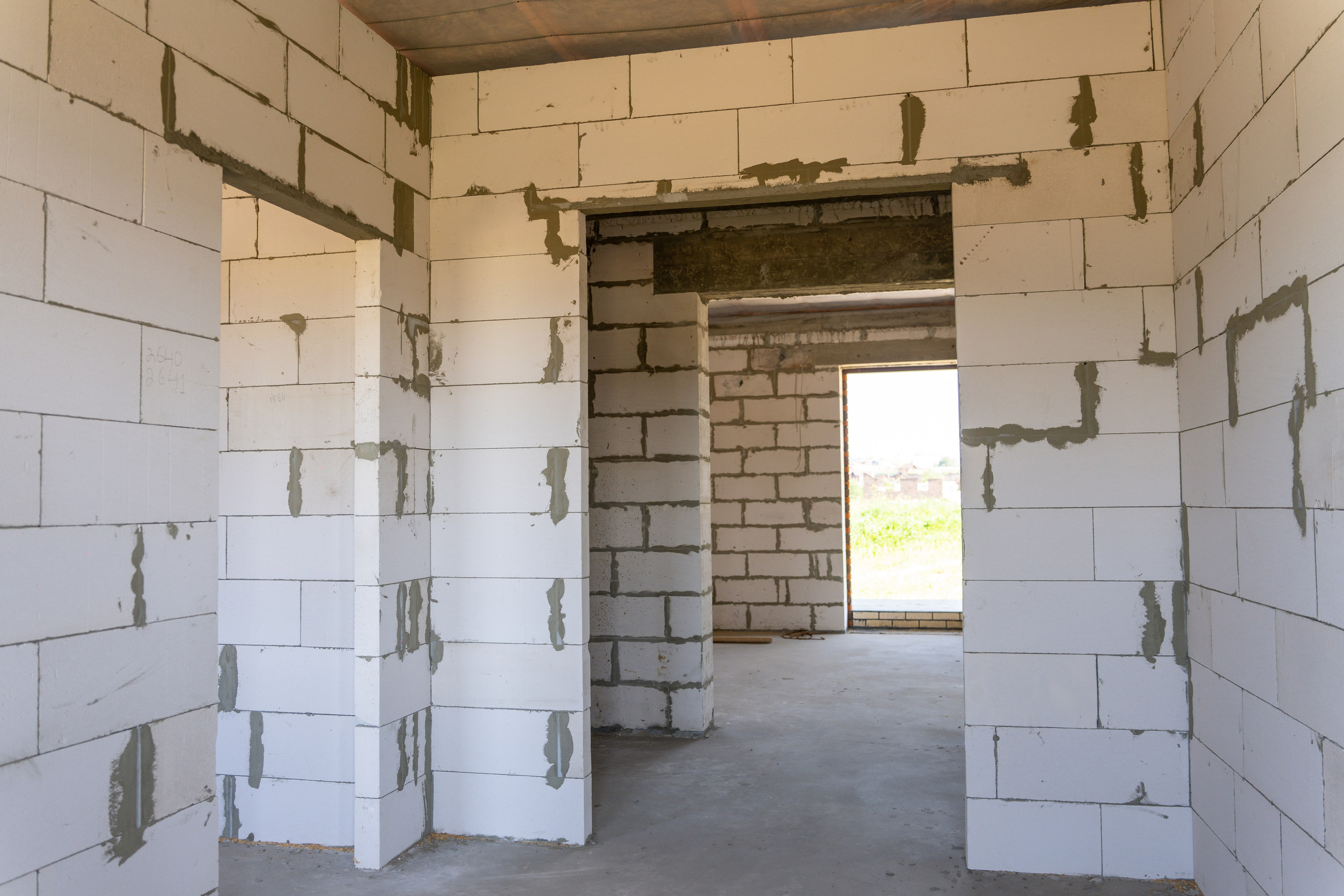 Внутри дома 