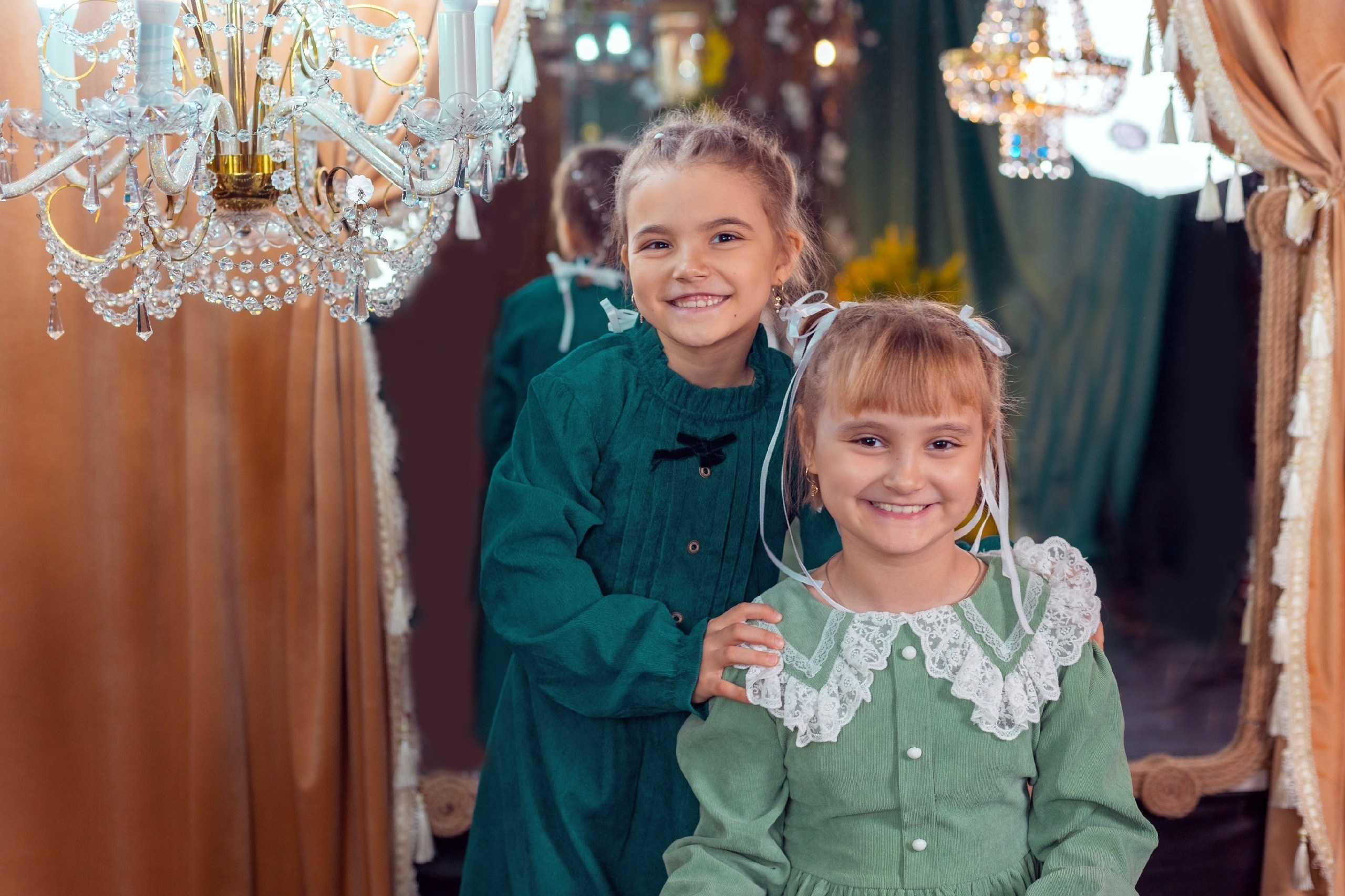 Катя и Аня фотостудия. Свадебный семейный фотограф Костырина Светлана