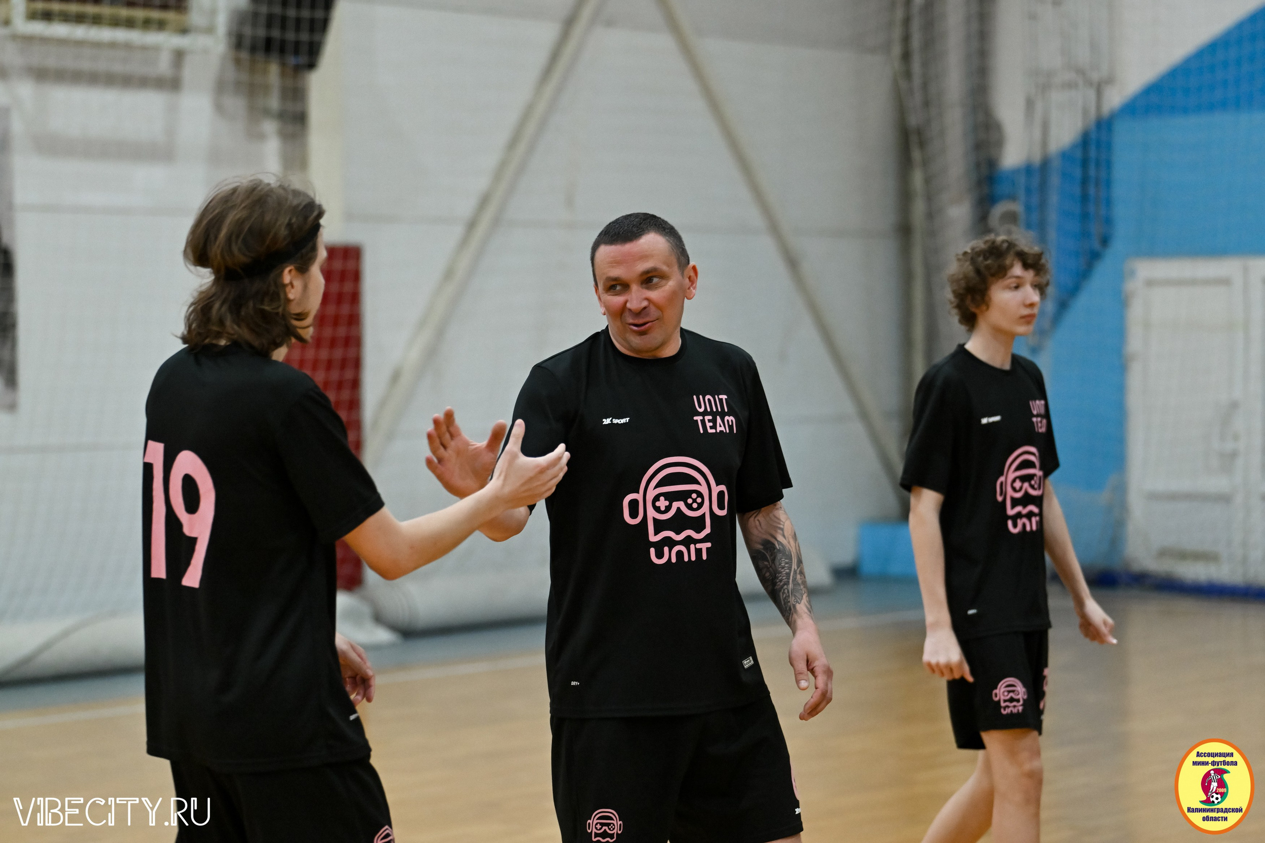 8 тур Корпоративной Бизнес-Лиги по футзалу. VIBECITY.RU Вайб Сити Ру Фоторепортажи Фотоотчеты Калининград