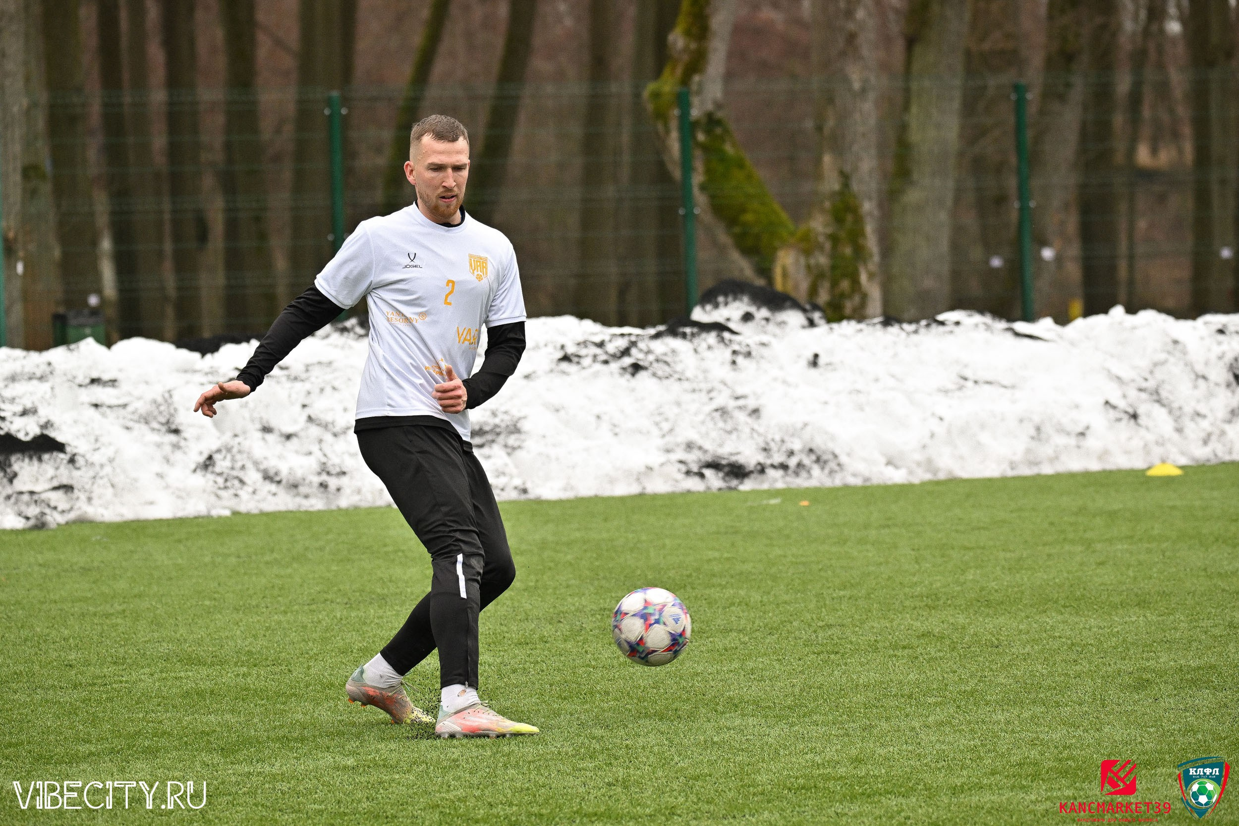 XX ЧЕМПИОНАТ КАЛИНИНГРАДСКОЙ ЛФЛ КАНЦМАРКЕТ39 сезона 2024–2025 гг. VIBECITY.RU Вайб Сити Ру Фоторепортажи Фотоотчеты Калининград