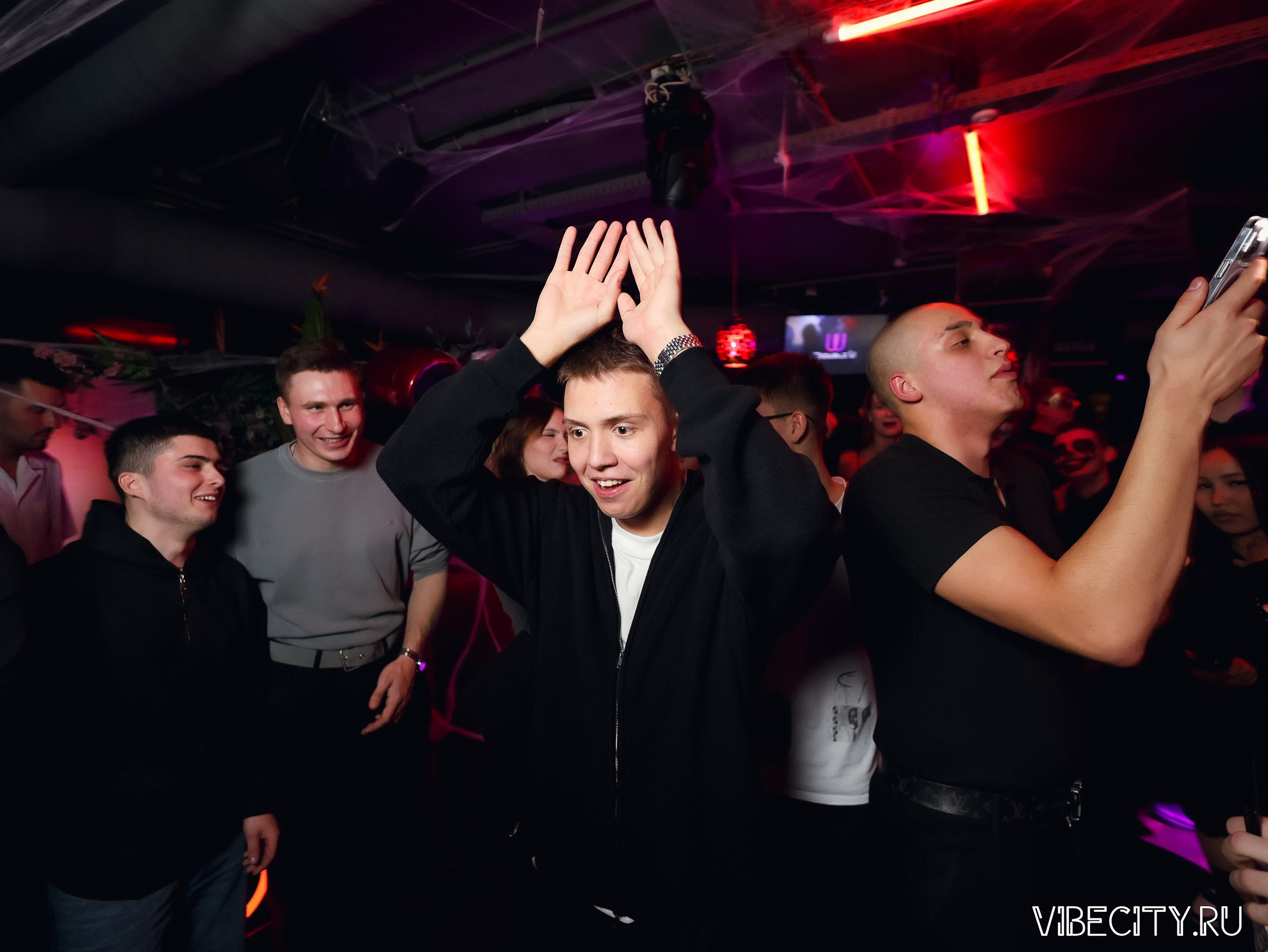 DOUBLE U. VIBECITY.RU Вайб Сити Ру Фоторепортажи Фотоотчеты Калининград