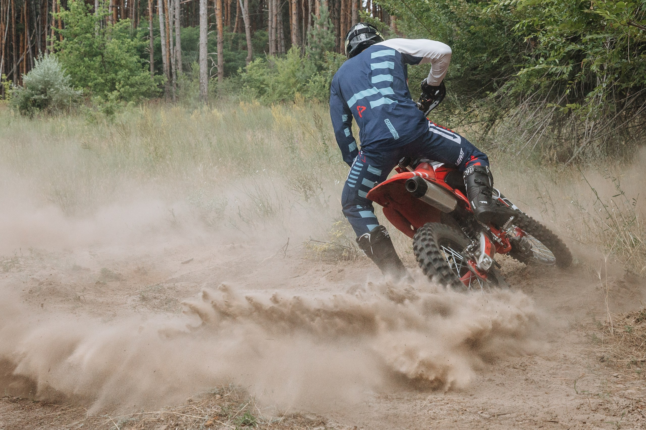 Папа, дочка и два эндуро. Профессиональный фотограф в Волгодонске и Ростове Владимир Казак