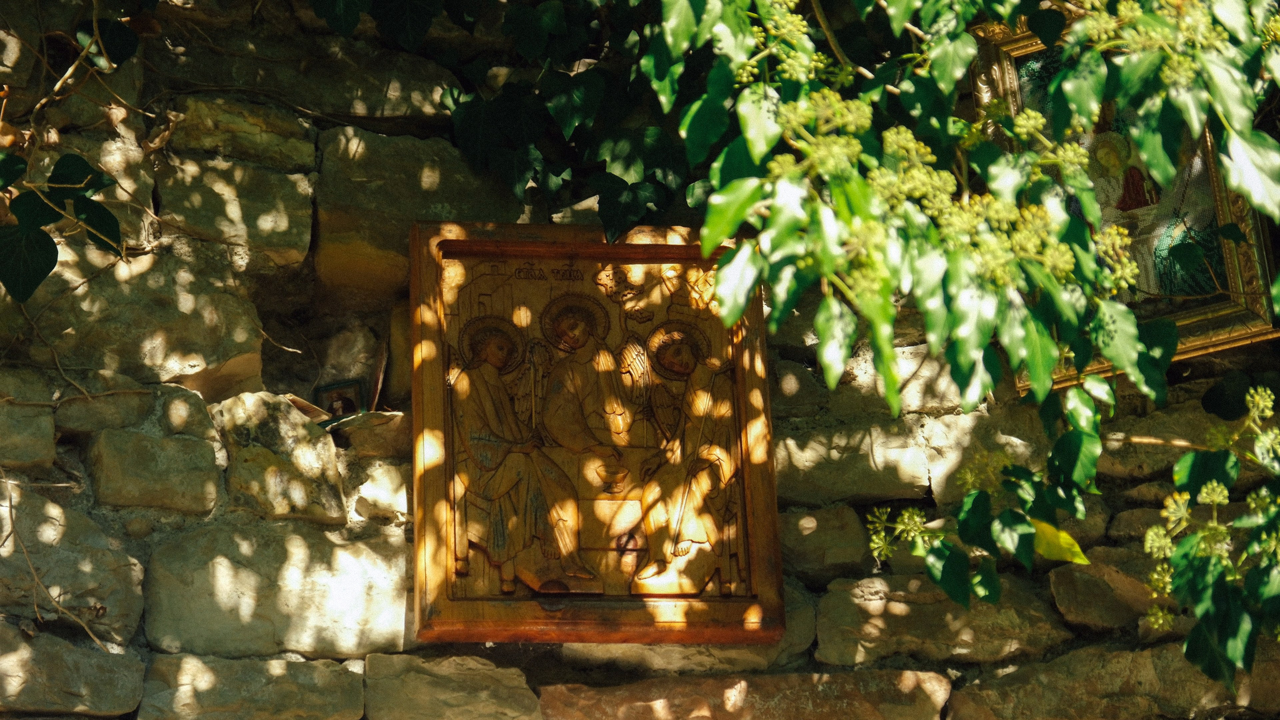 Две Здезды — Храм 19 века. Свадебный Видеограф Фотограф в Сочи