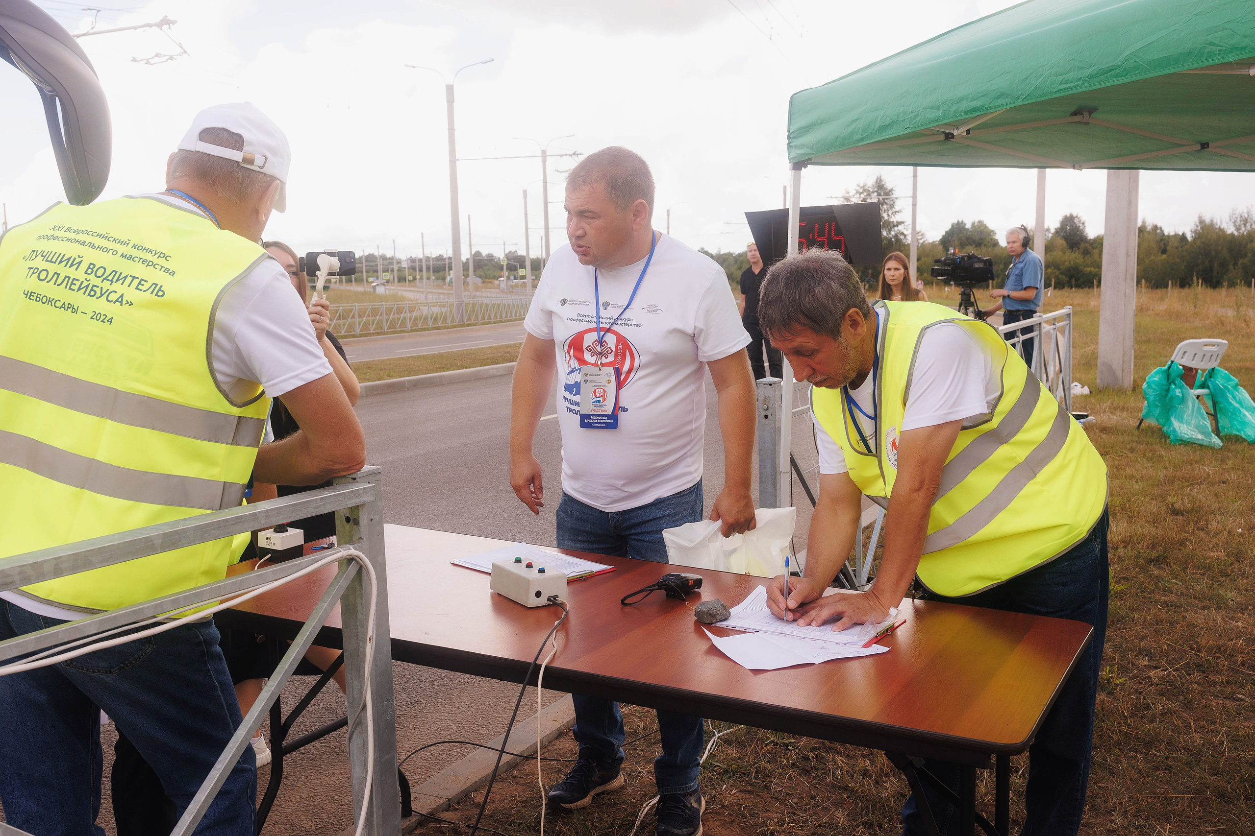 Лучший водитель троллейбуса России — 2024. Портретный и репортажный фотограф в Чебоксарах Андриян Чаркин
