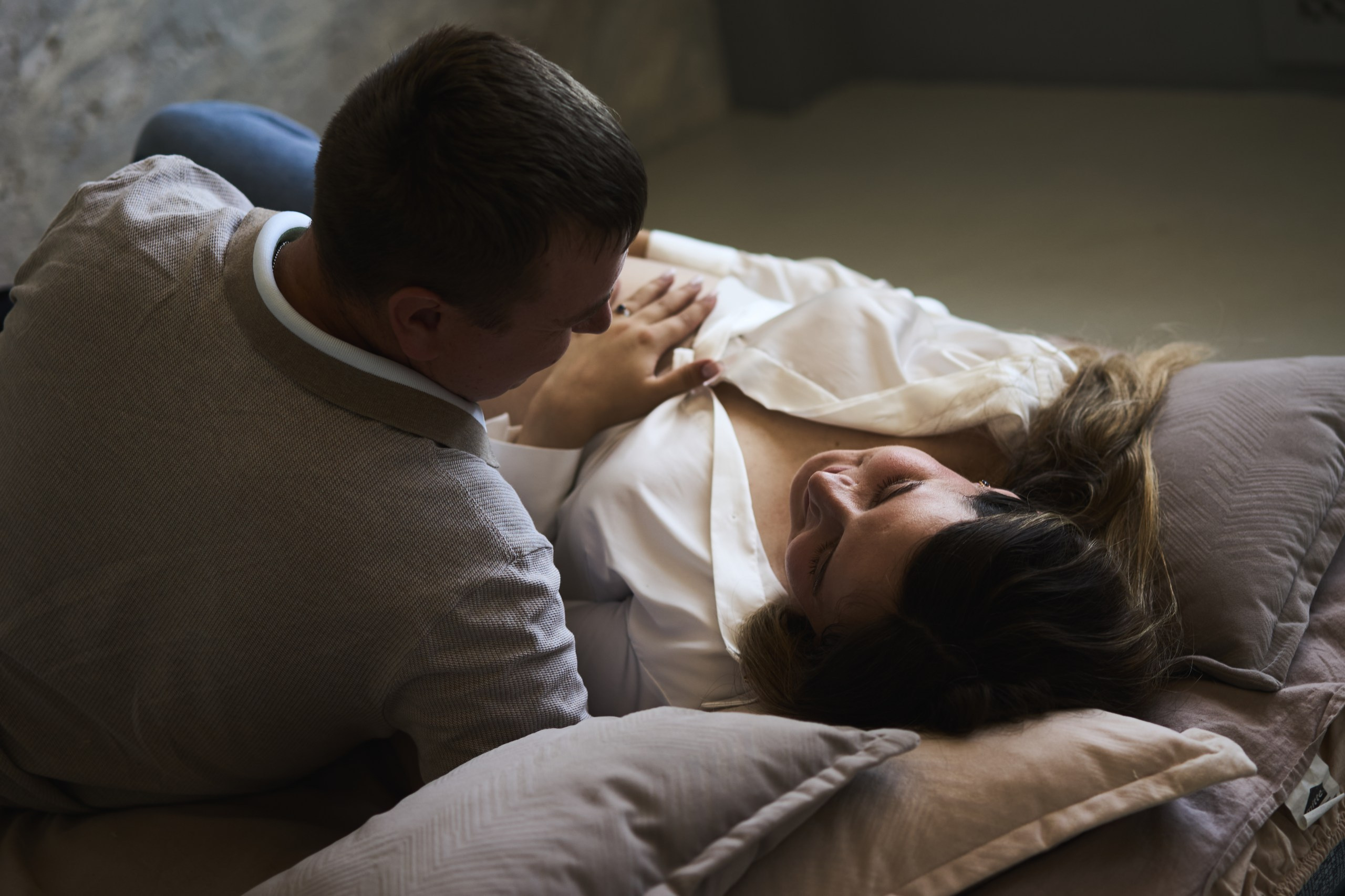 Семейная съемка беременность в студии. Фотограф Екатеринбург Кокшарова Александра