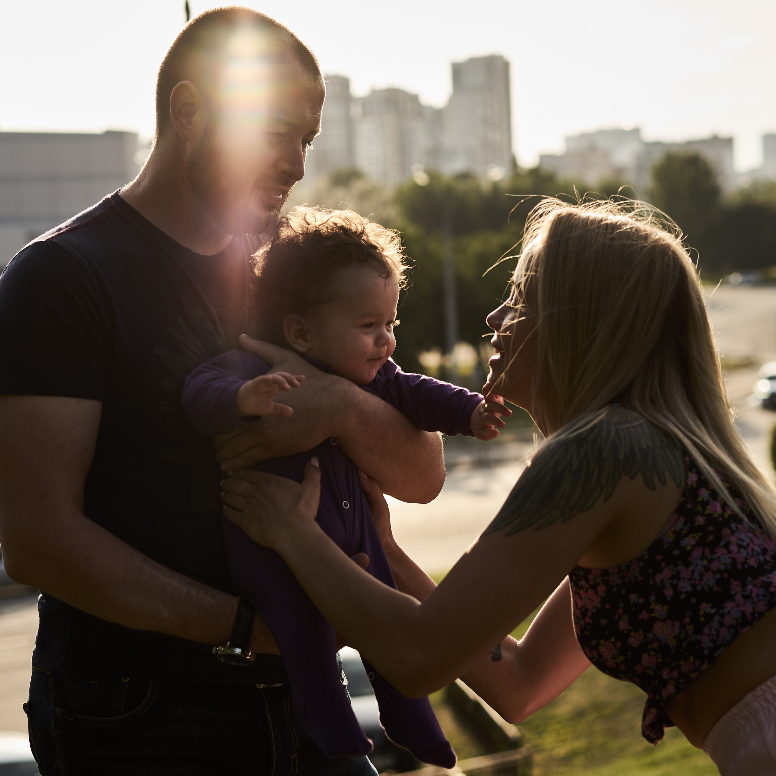 Семейная фотосессия летом на улице. Фотограф Екатеринбург Кокшарова Александра