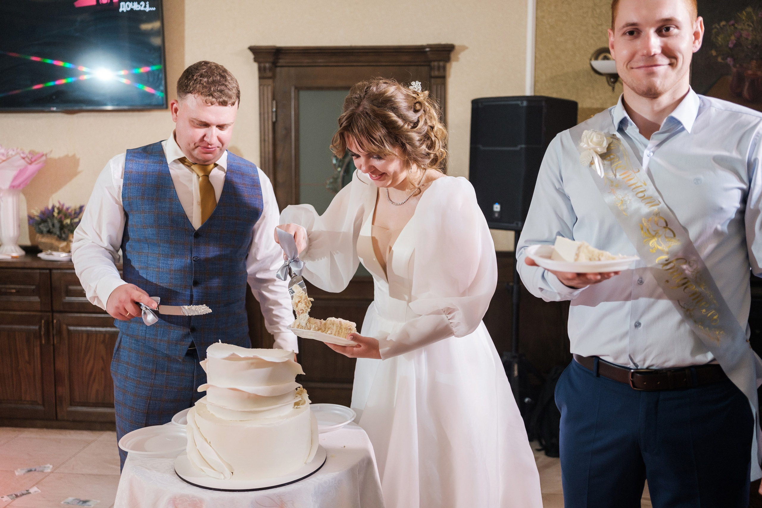 Виктор и Анна. Свадебный фотограф | репортаж | праздники | крещение