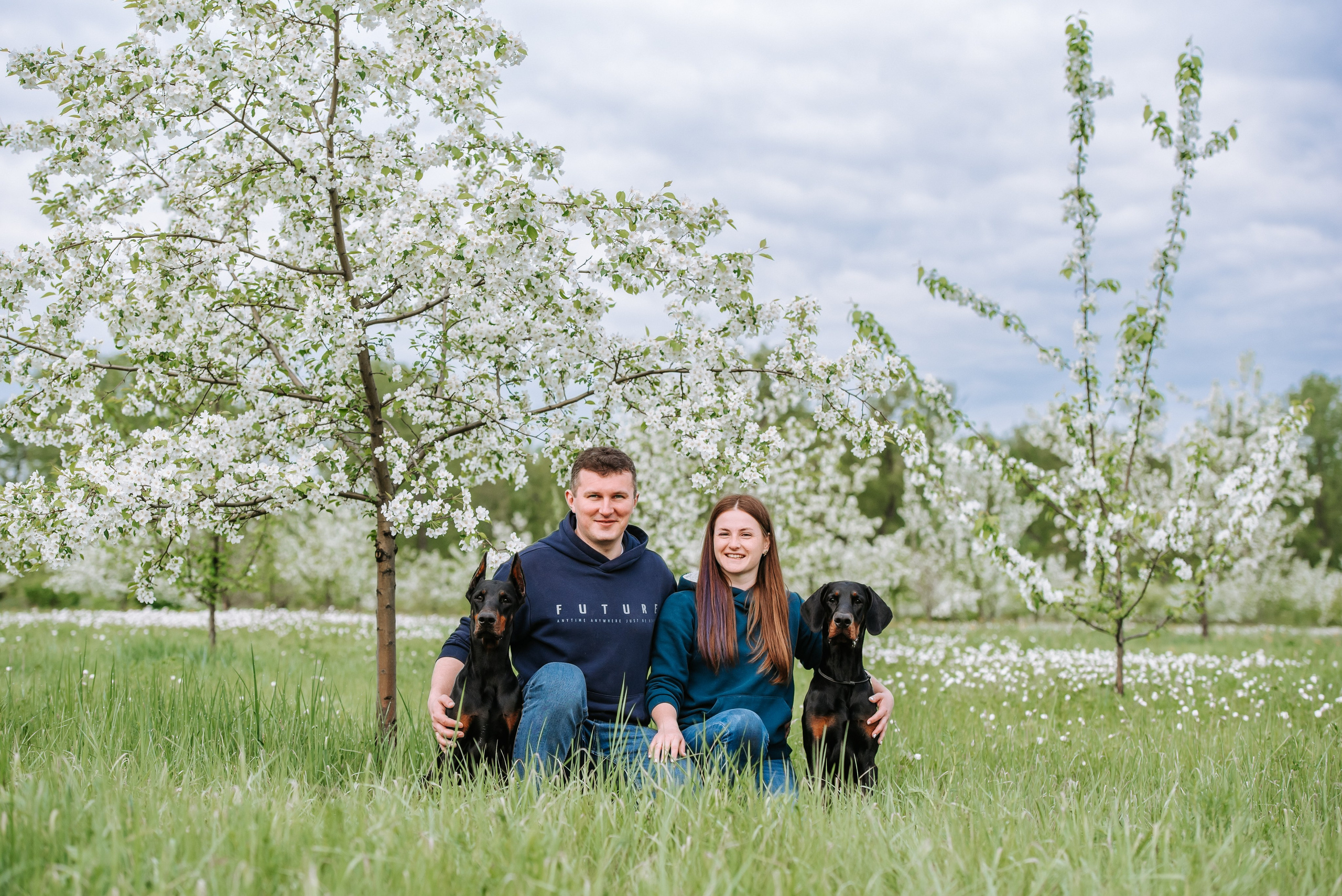 Цветение с доберманами. Фотограф Диана Оленина Красноярск / Братск