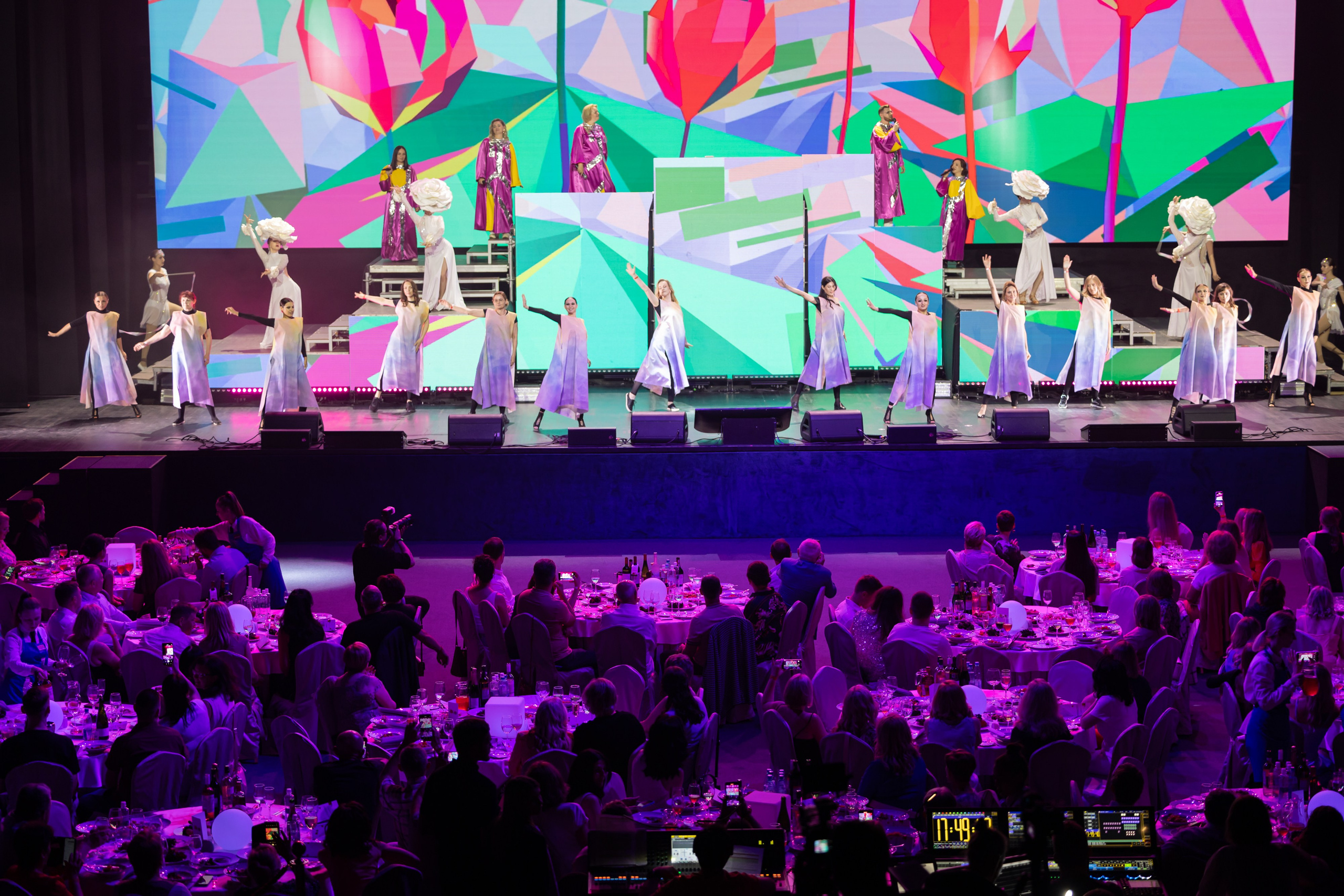 Оптик центр 25 лет. Фотограф свадебный, репортажный, индивидуальный, фото для маркетплейсов, брендов, автосалонов