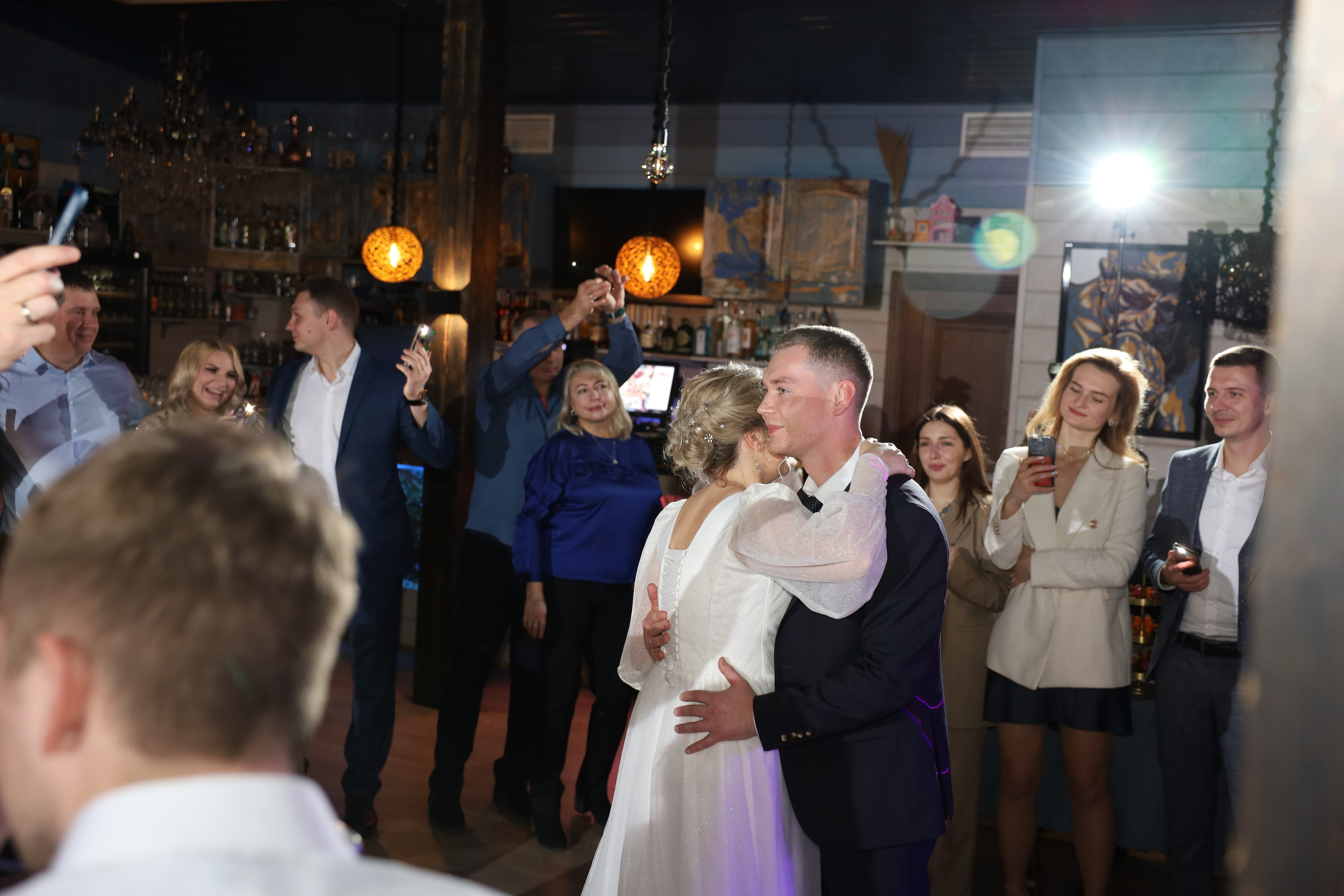 𝒜𝓇𝓉𝑒𝓂 & 𝐿𝓎𝓊𝓈𝓎𝒶 (𝓇𝑒𝓈𝓉𝒶𝓊𝓇𝒶𝓃𝓉). 𝑀𝑜𝓈𝒸𝑜𝓌. Свадебный фотограф в Санкт-Петербурге