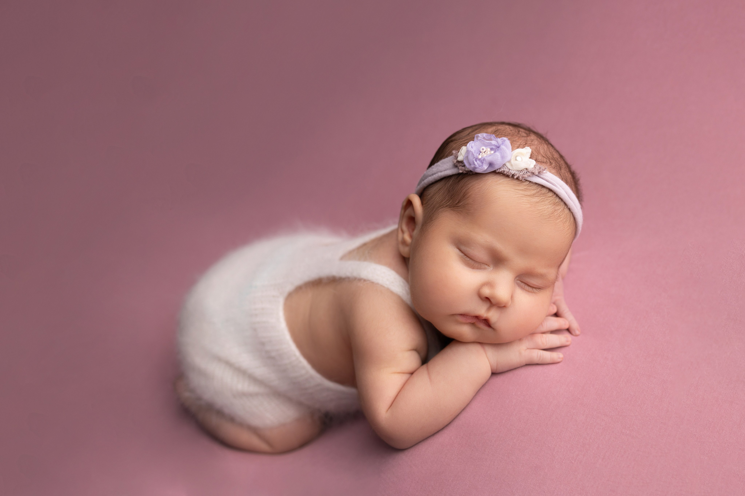 Классическая фотосессия малыша. Фотограф новорожденных малышей в Омске и Омской области Эльвира Камаева