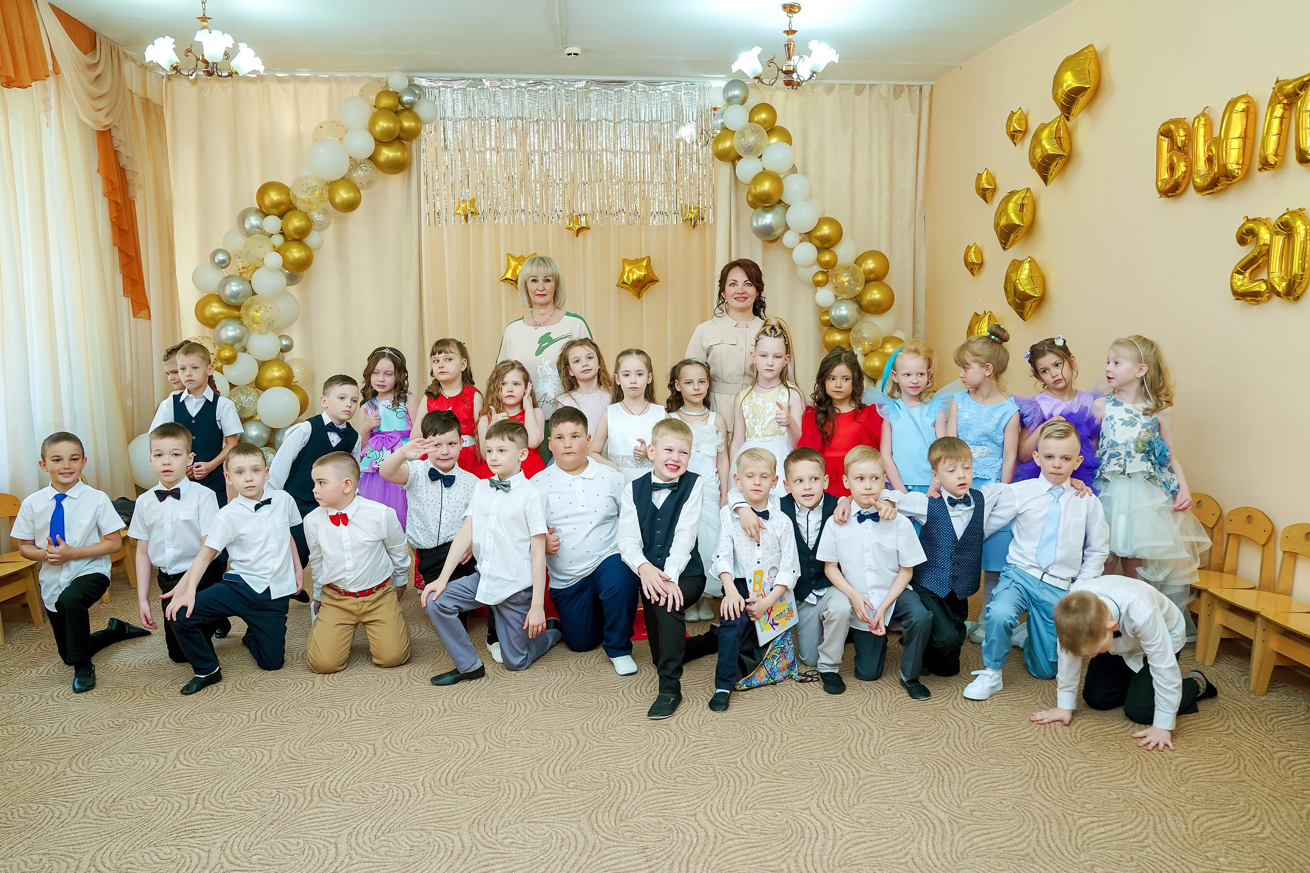 Фотосъемка видеосъёмка фотограф видеооператор новогодних утренников  в. Фотограф, видеооператор Нина Коршунова