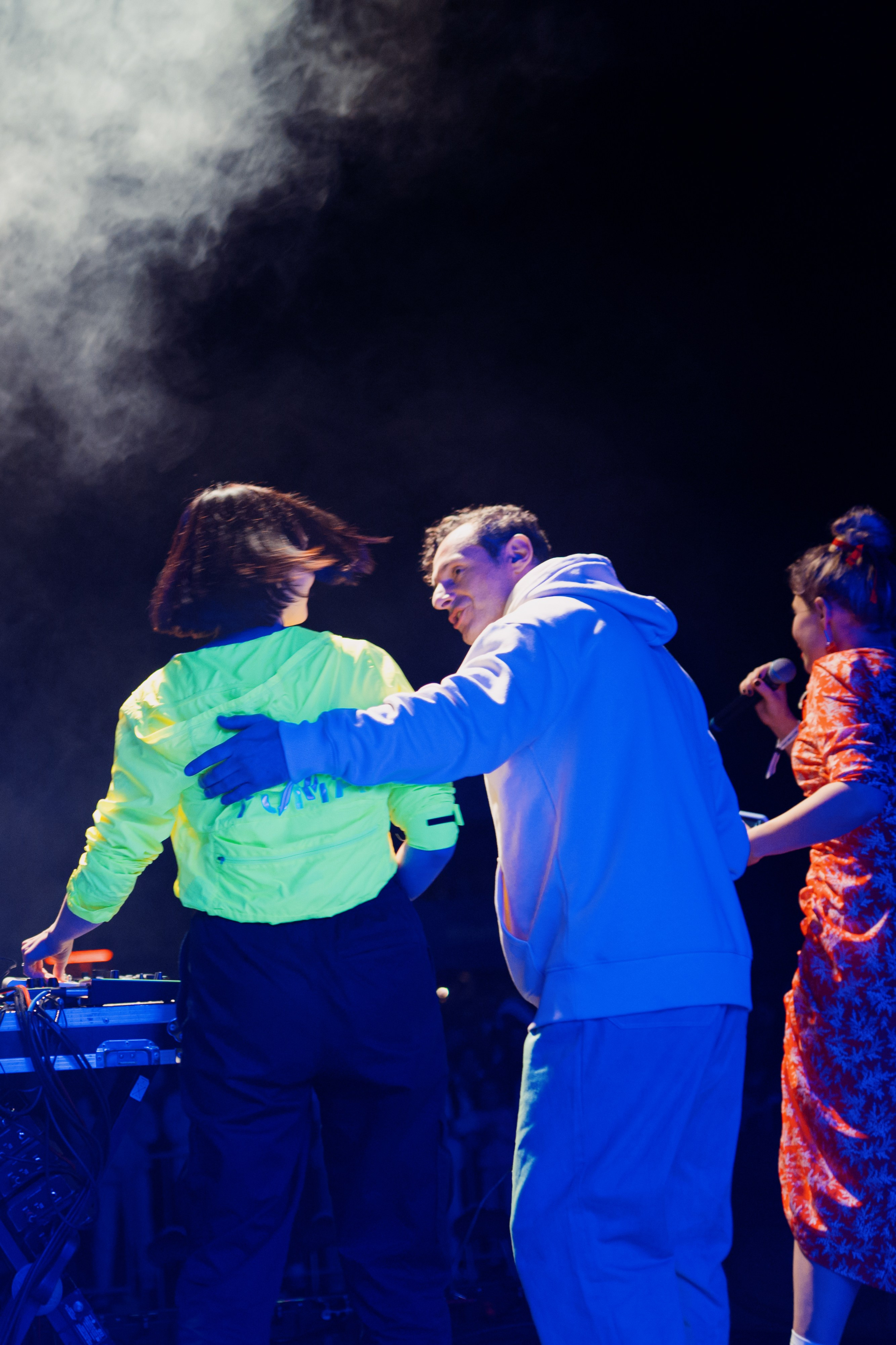 Концерт АИГЕЛ и Zventa Sventana. Евгений Бреча. Коммерческий и бэкстейдж фотограф в Москве