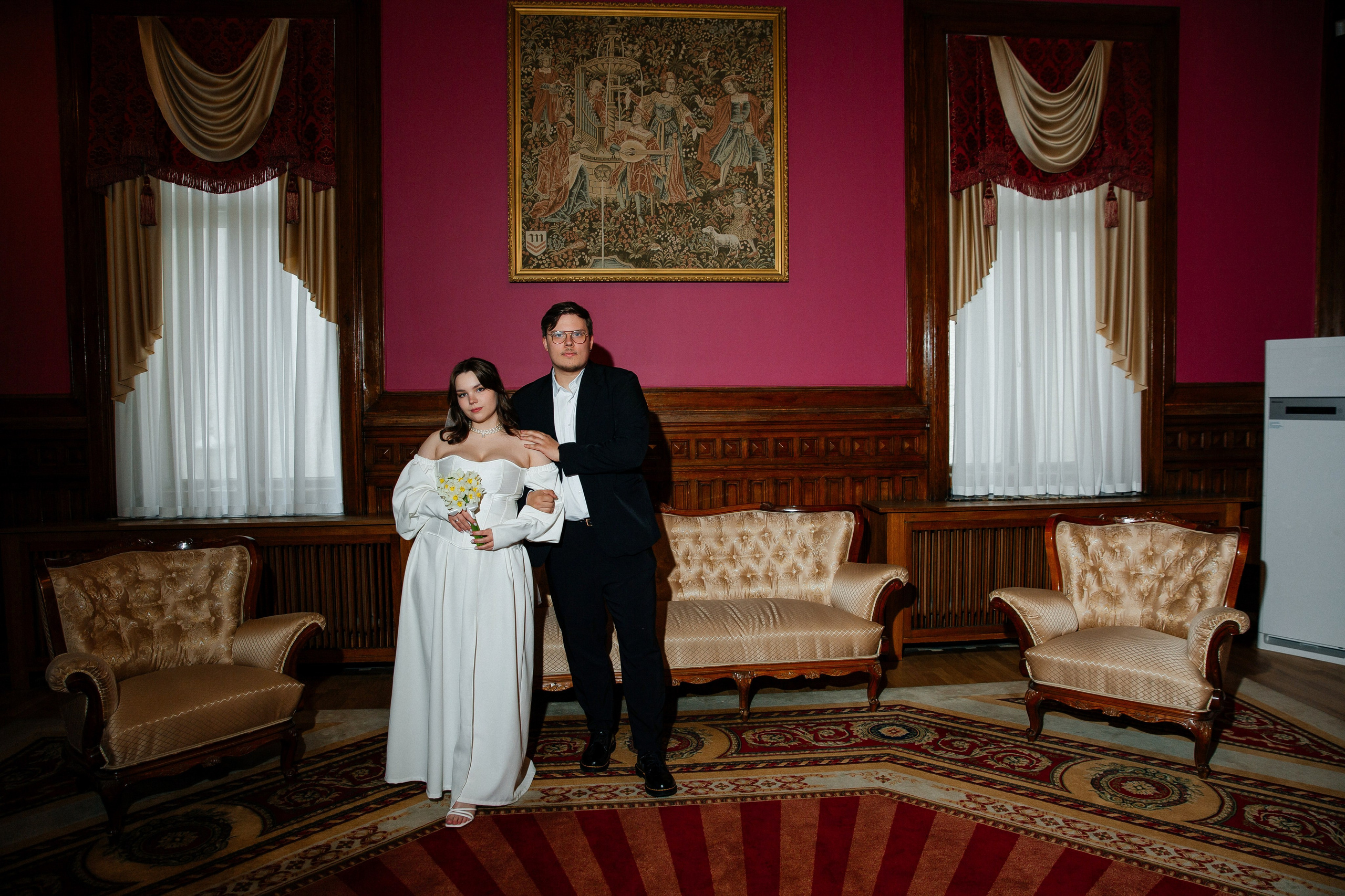 Съемка в отеле и регистрация прохладным майским днем. Свадебный фотограф в Санкт-Петербурге Вика Стукачева