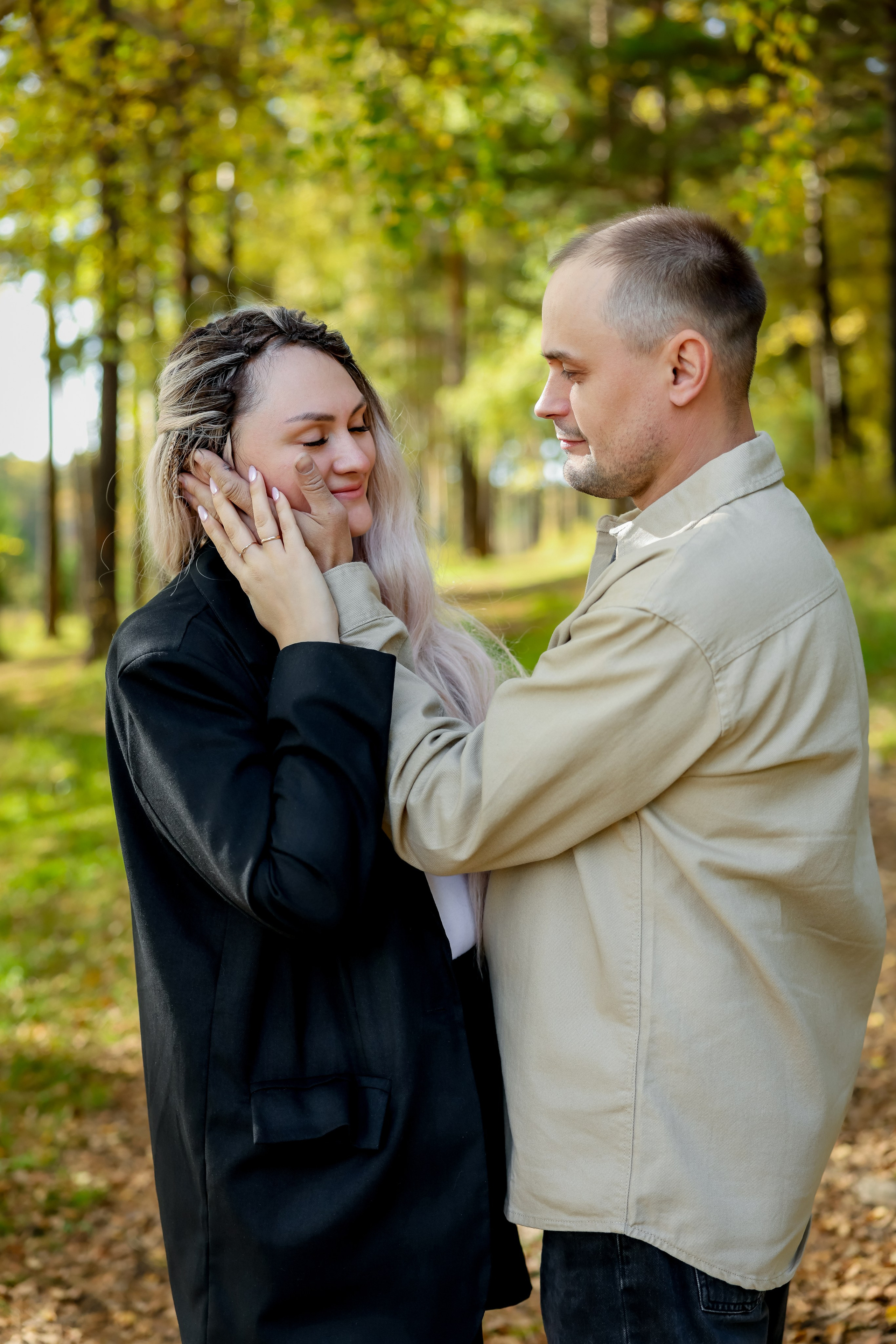 Семейная осенняя прогулочная фотосессия 2025