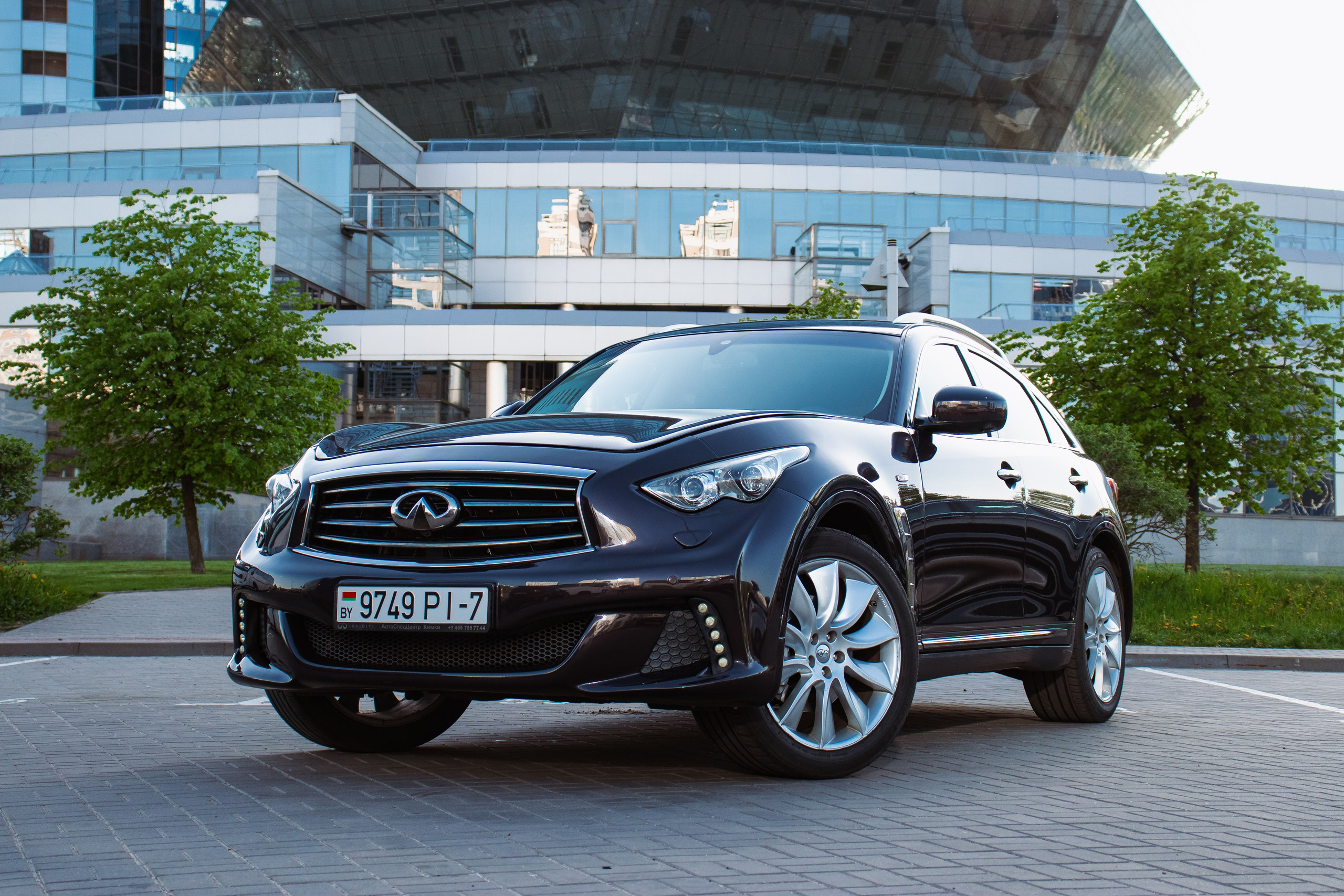 Infiniti QX70. Репортажный фотограф Минск ❘ Костецкий Илья ❘ Беларусь