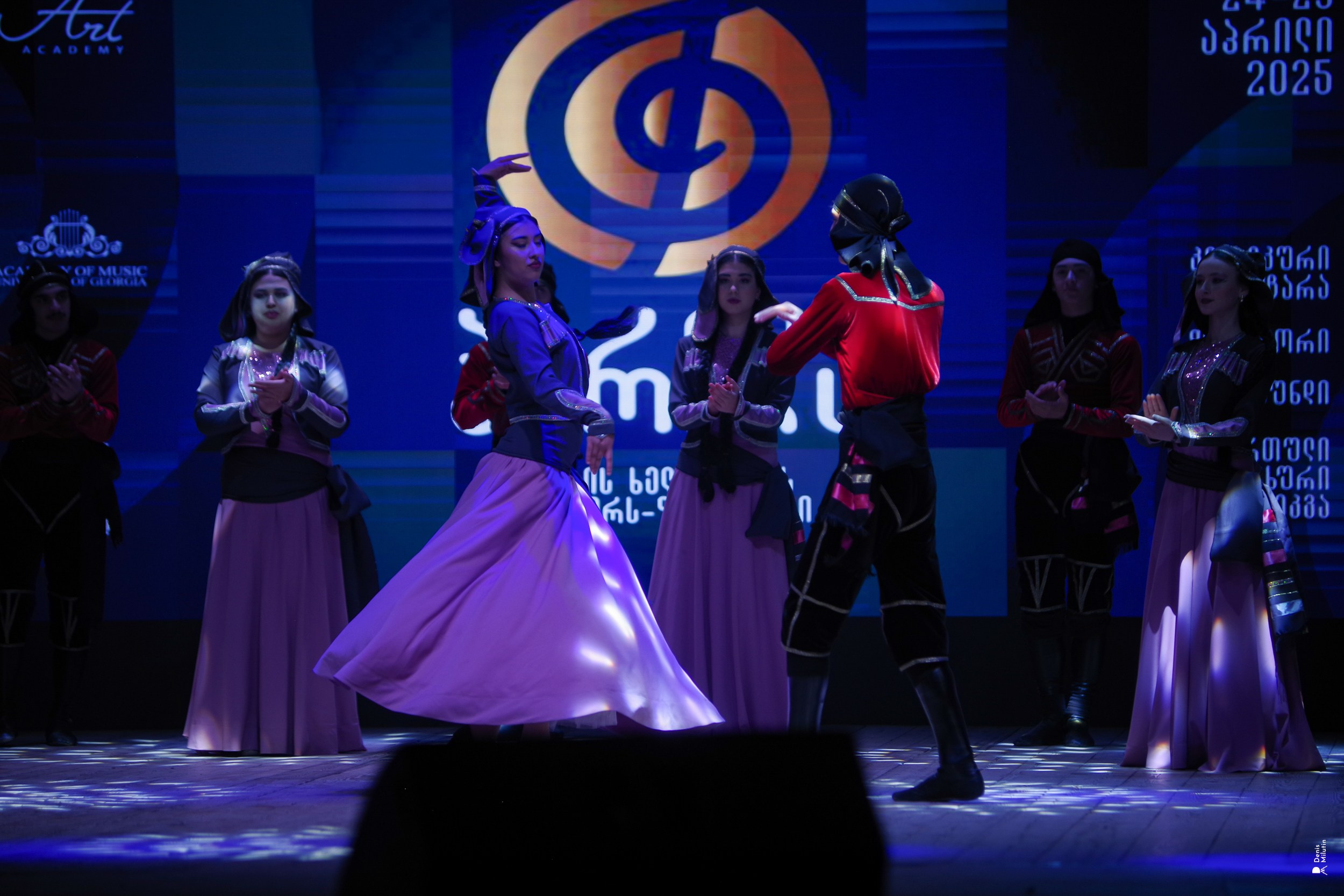 Танцы в Хоби. Портретный фотограф Денис Милютин