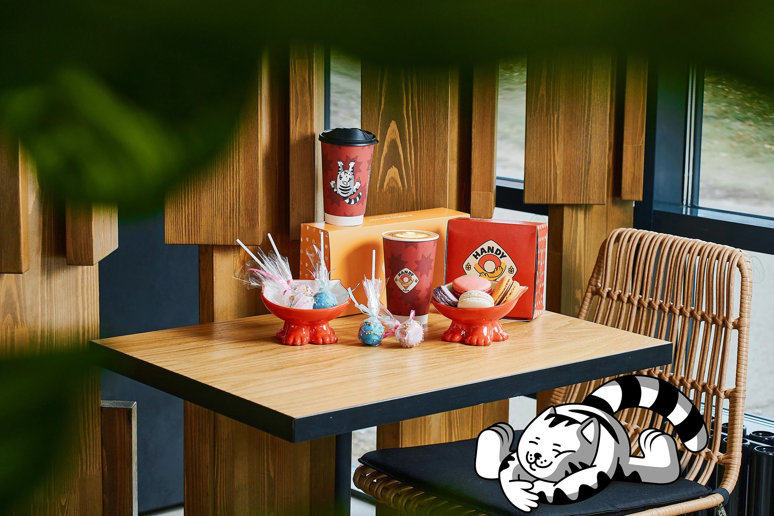 Айдентика HANDY PLACE. Foodcase.pro