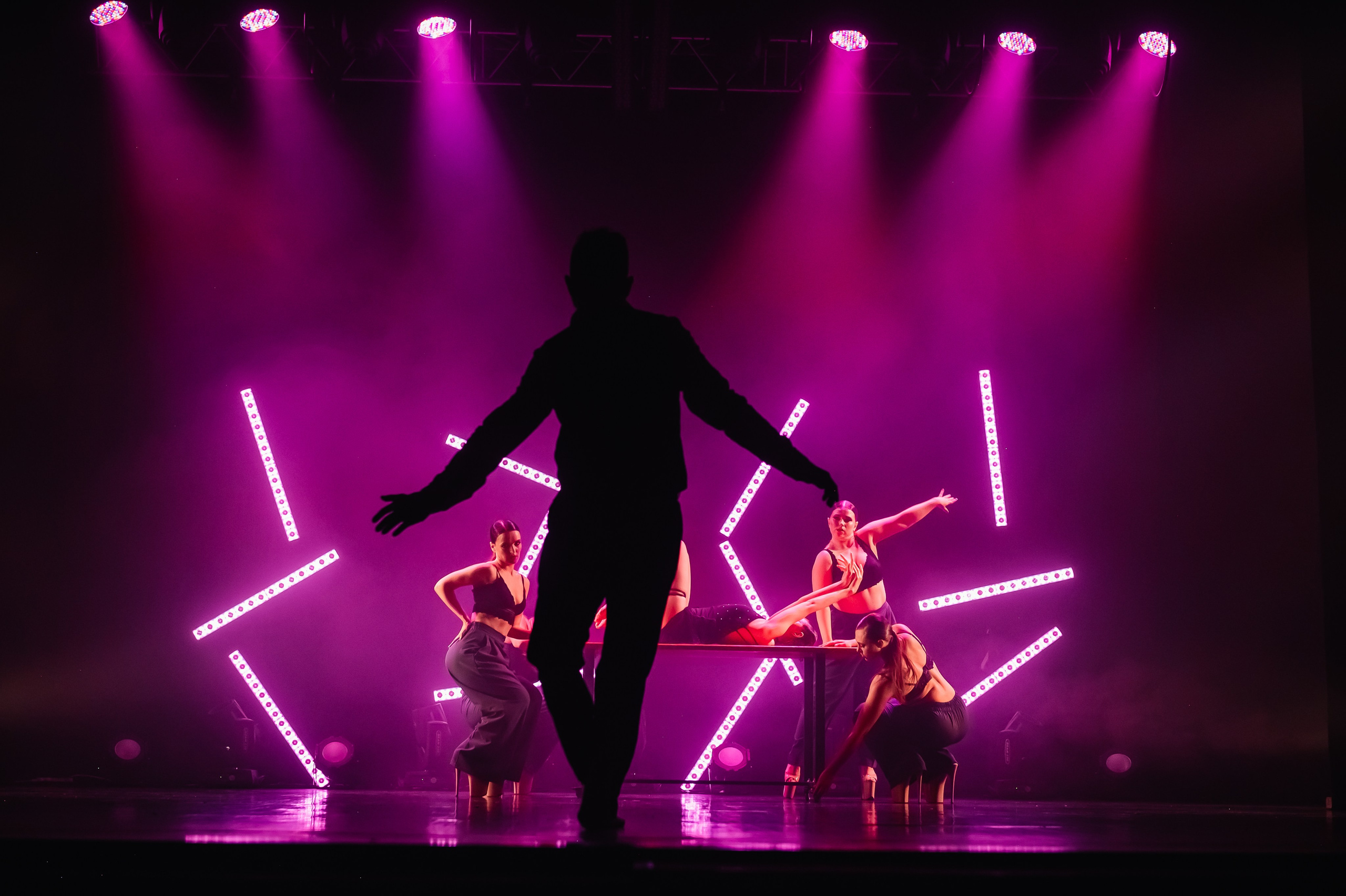 Спектакль «Мотив». Художник по свету Максим Сергачев