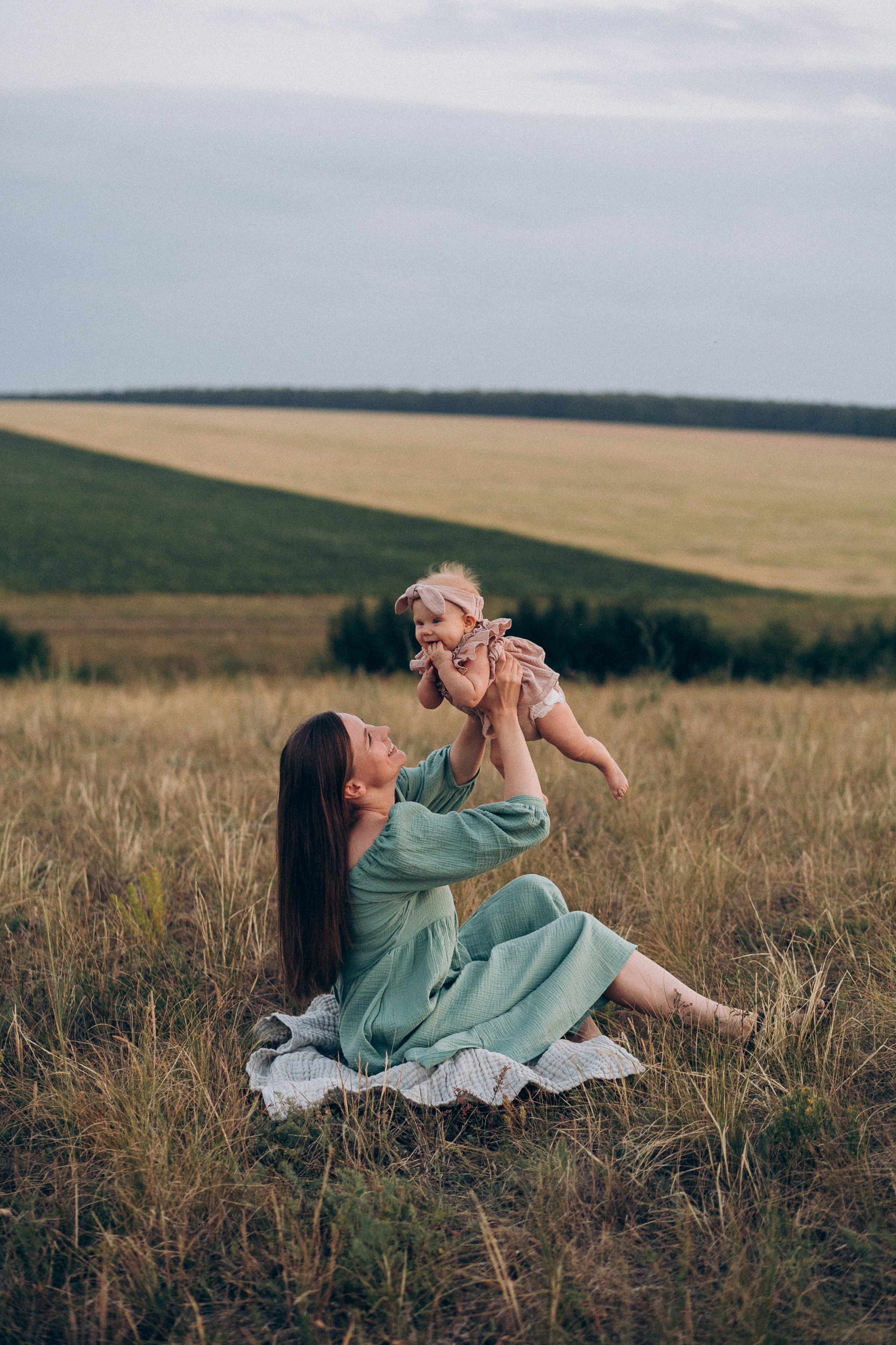 Летние поля. Семейный фотограф в Челябинске Волченко Ксения
