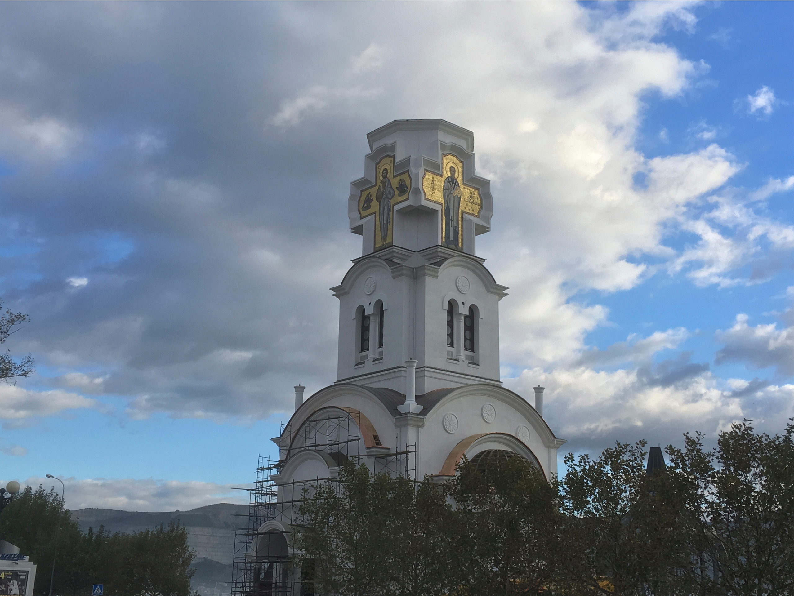 Фасады Храма святых Петра и Февронии Муромских. Новороссийск. НИИКОРОВИН- мастерская мозаики и монументального искусства