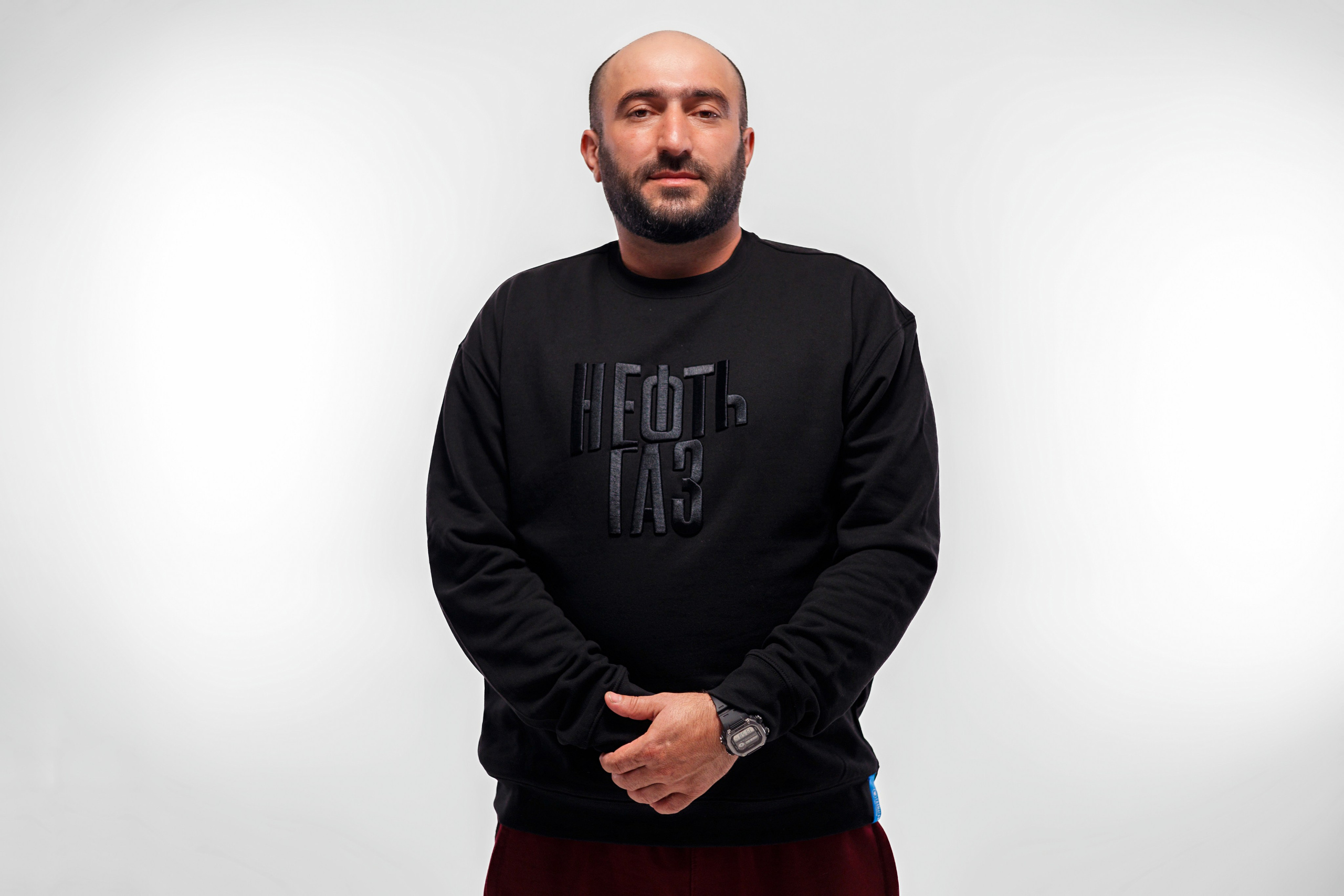 Фотосъемка одежды для маркетплейсов в СПб | Качественные кадры для каталогов