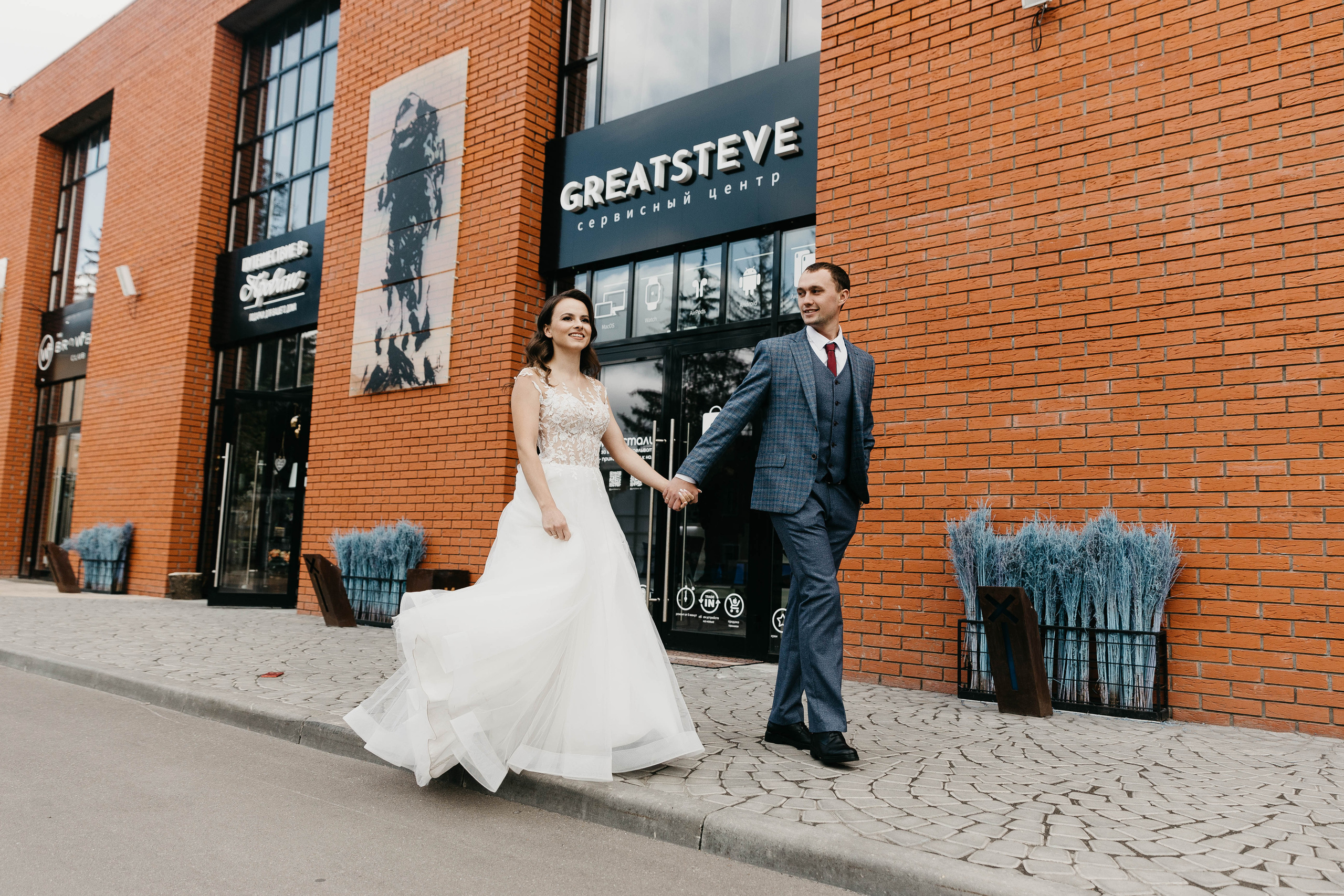 Фотопрогулка на свадьбе в городе. Свадебный фотограф Калуга Москва Диана Румянцева
