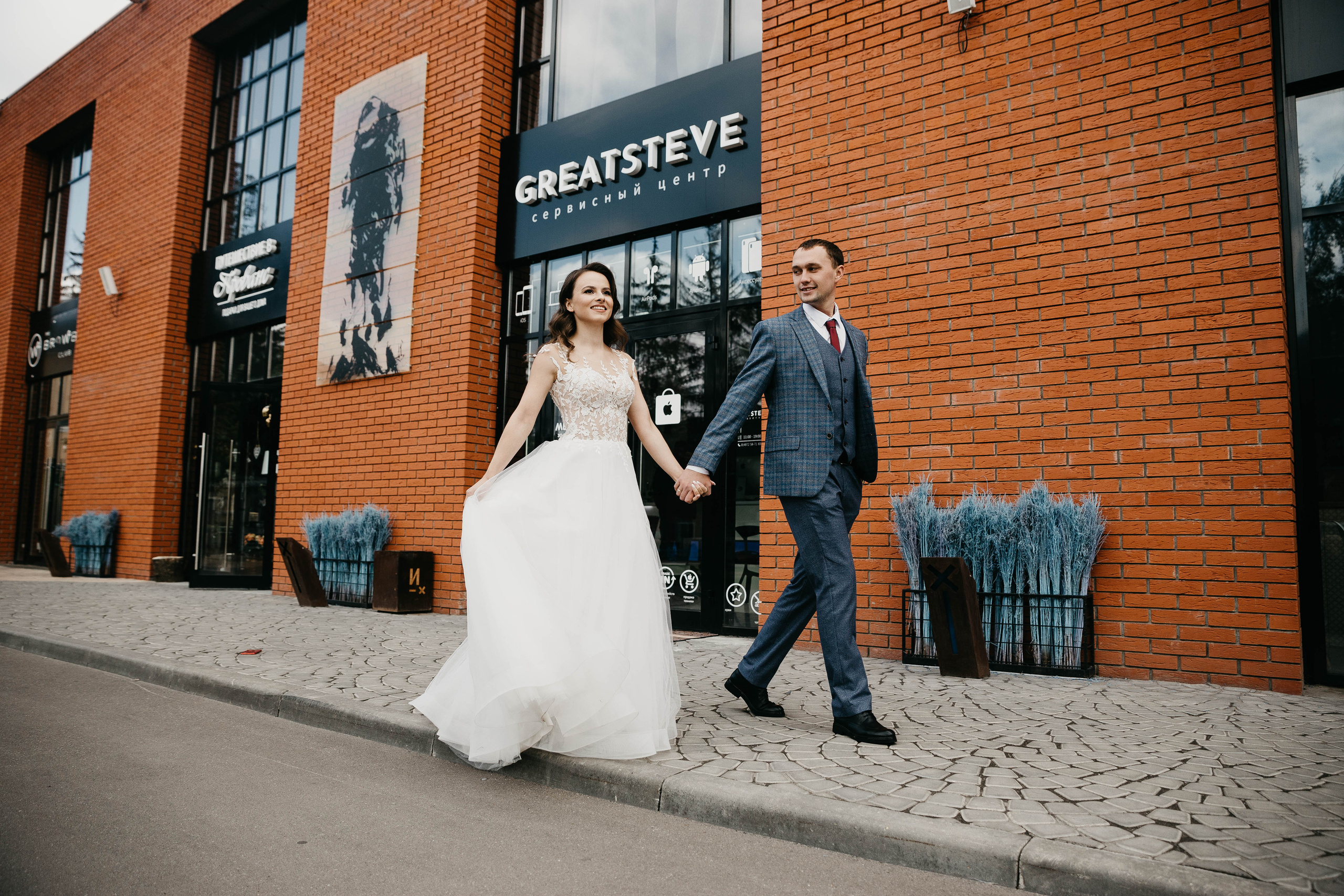 Фотопрогулка на свадьбе в городе. Свадебный фотограф Калуга Москва Диана Румянцева