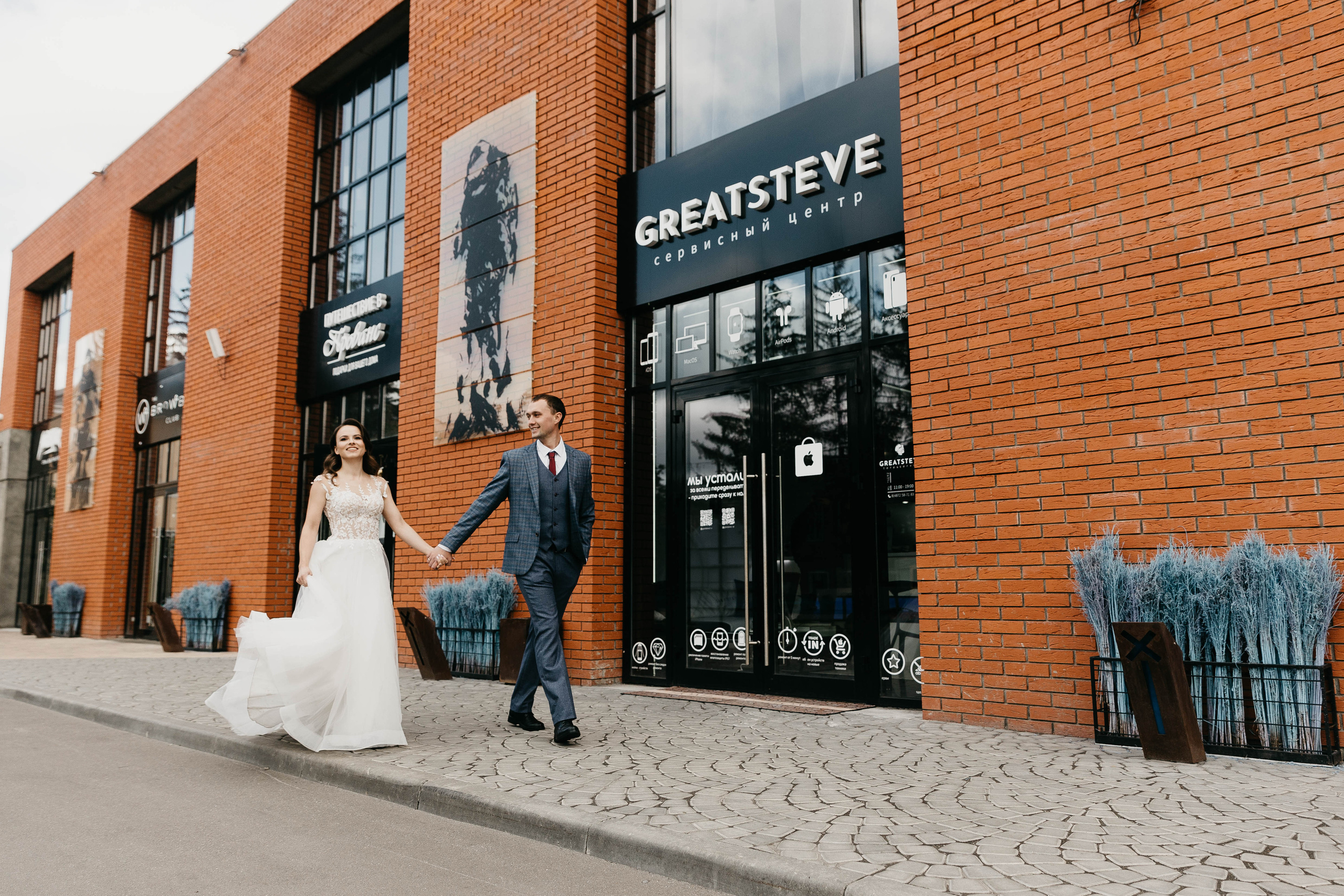 Фотопрогулка на свадьбе в городе. Свадебный фотограф Калуга Москва Диана Румянцева