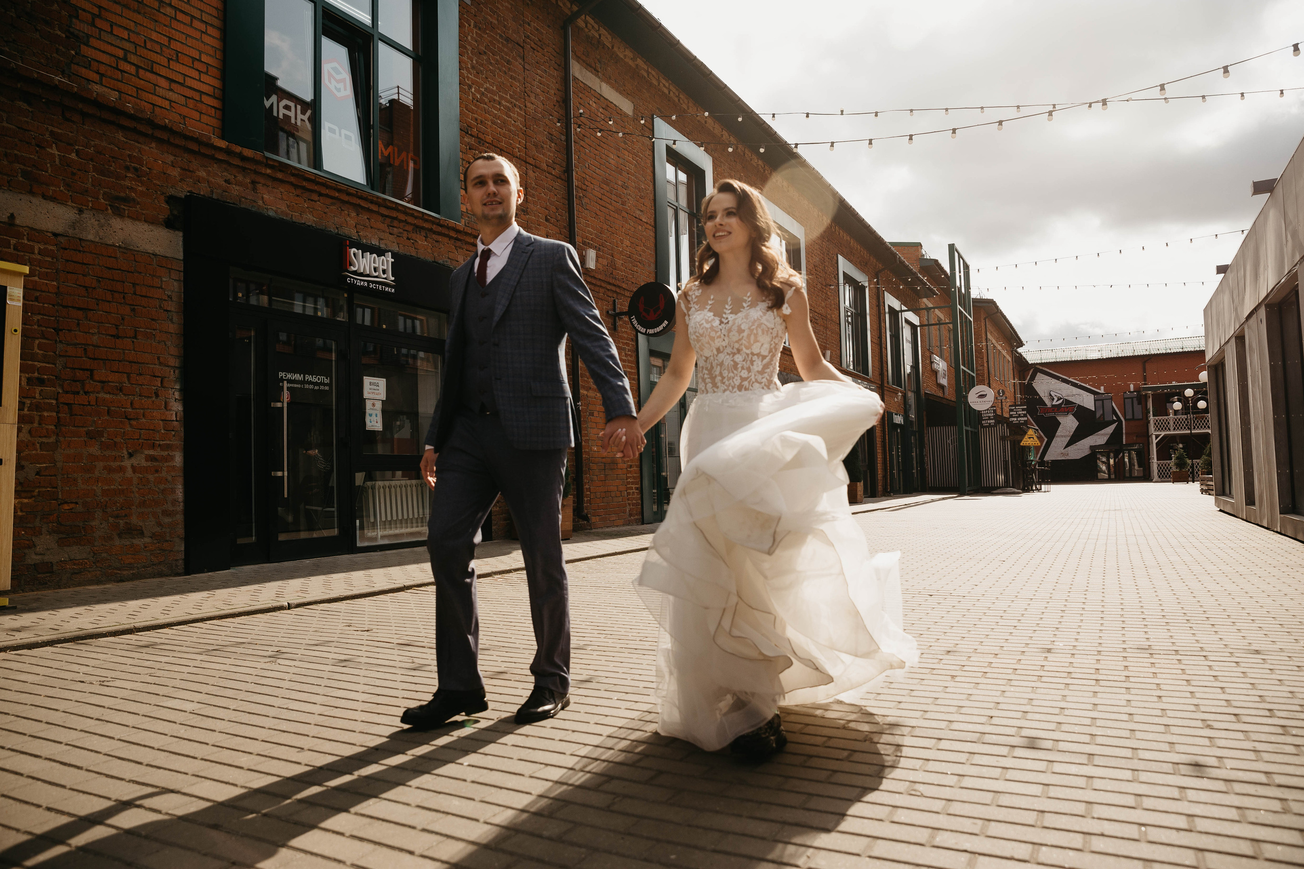 Фотопрогулка на свадьбе в городе. Свадебный фотограф Калуга Москва Диана Румянцева
