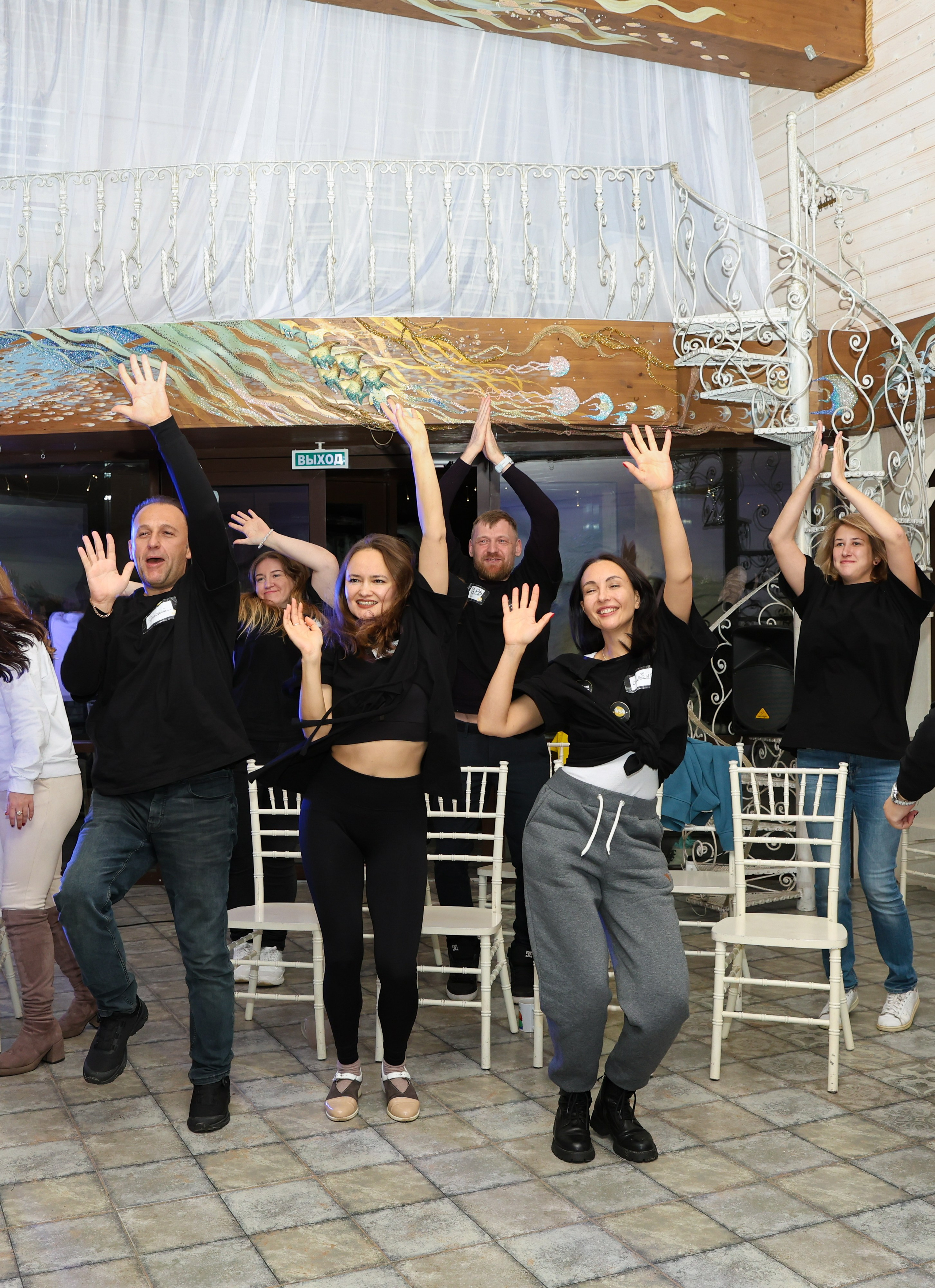 Тиндер смена в лагере для взрослых «Изи». Фотограф Дарья Попова