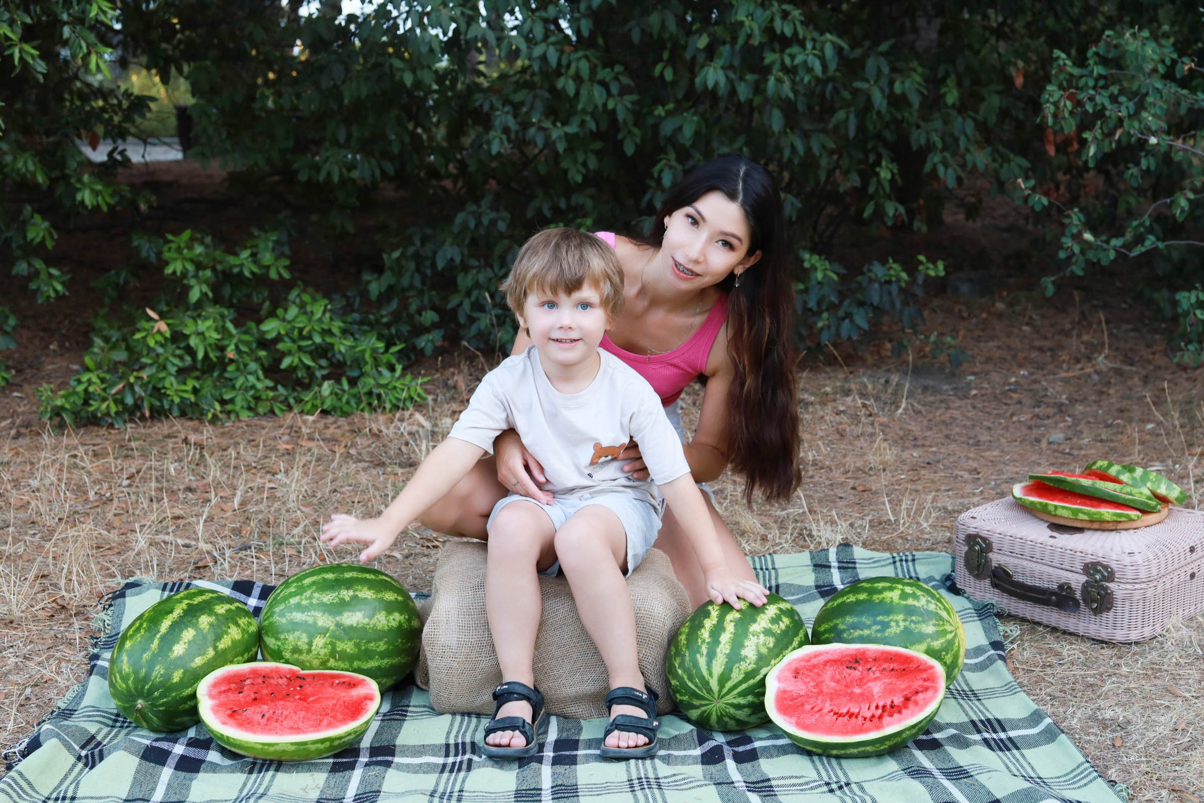 Семейная фотосессия «Арбузное настроение». Фотограф в Крыму Татьяна Барицкая ЕНОТИКА