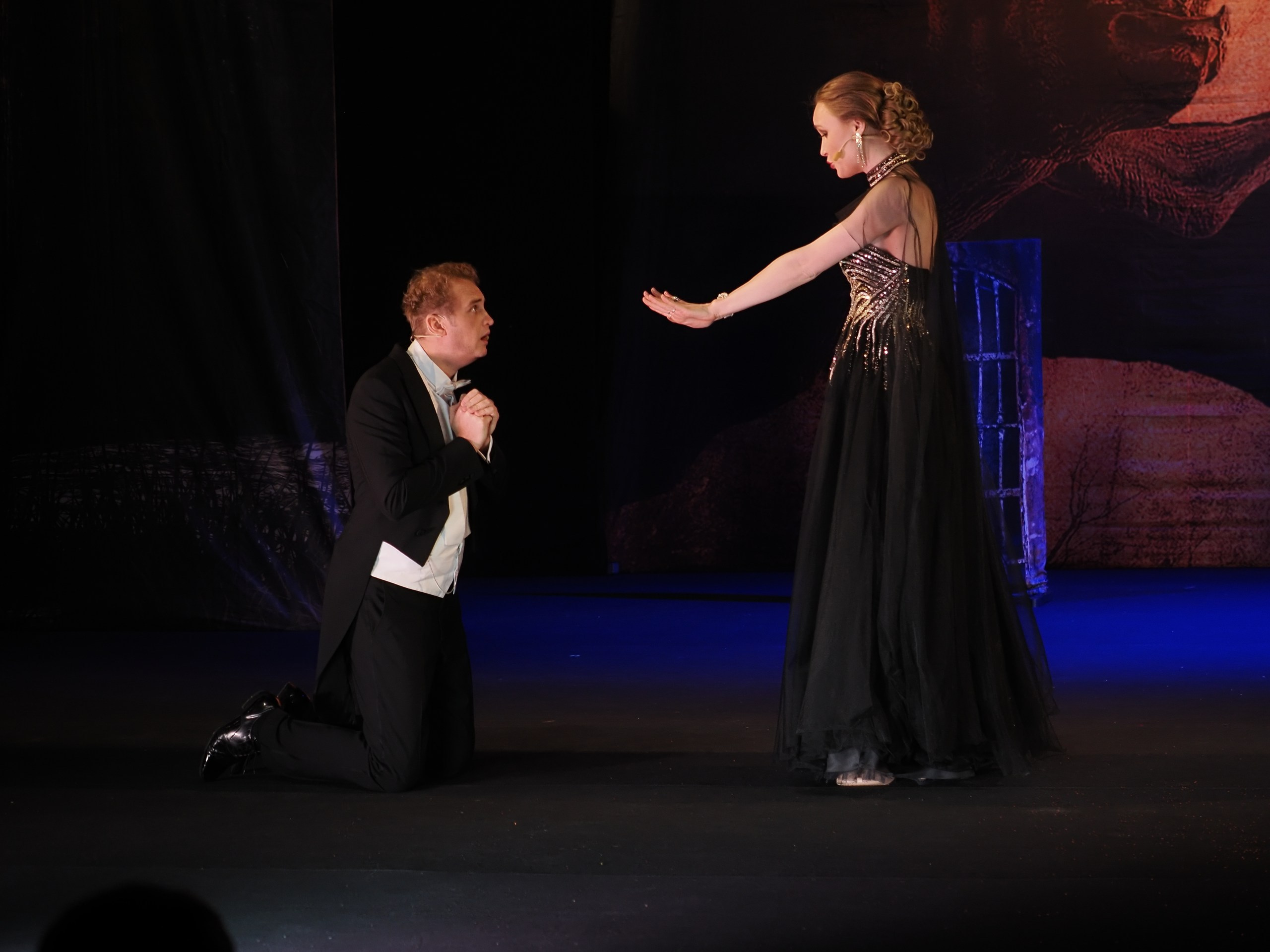 «БУФФ-ПАРАДИЗ» Летучая мышь (в Нск). Портретный и спортивный фотограф в Новосибирске и Твери Кононов Алексей