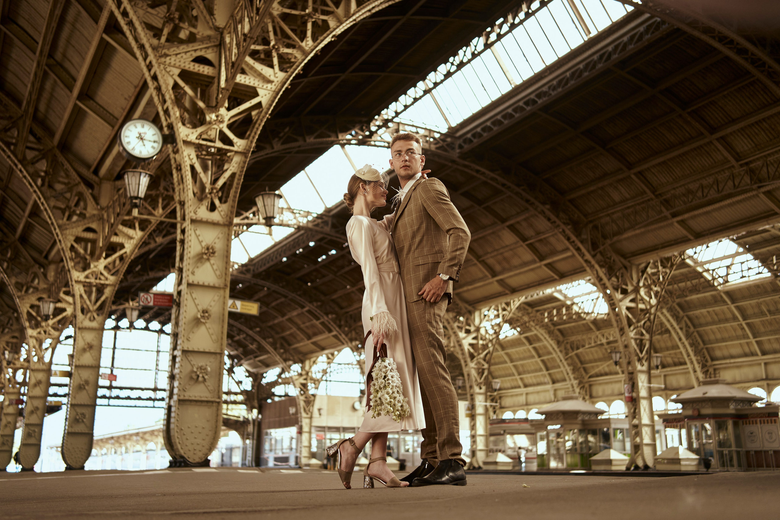 Санкт-Петербург (Витебский вокзал). Свадебный фотограф Наталья Помазкина | Репортаж Екатеринбург Москва