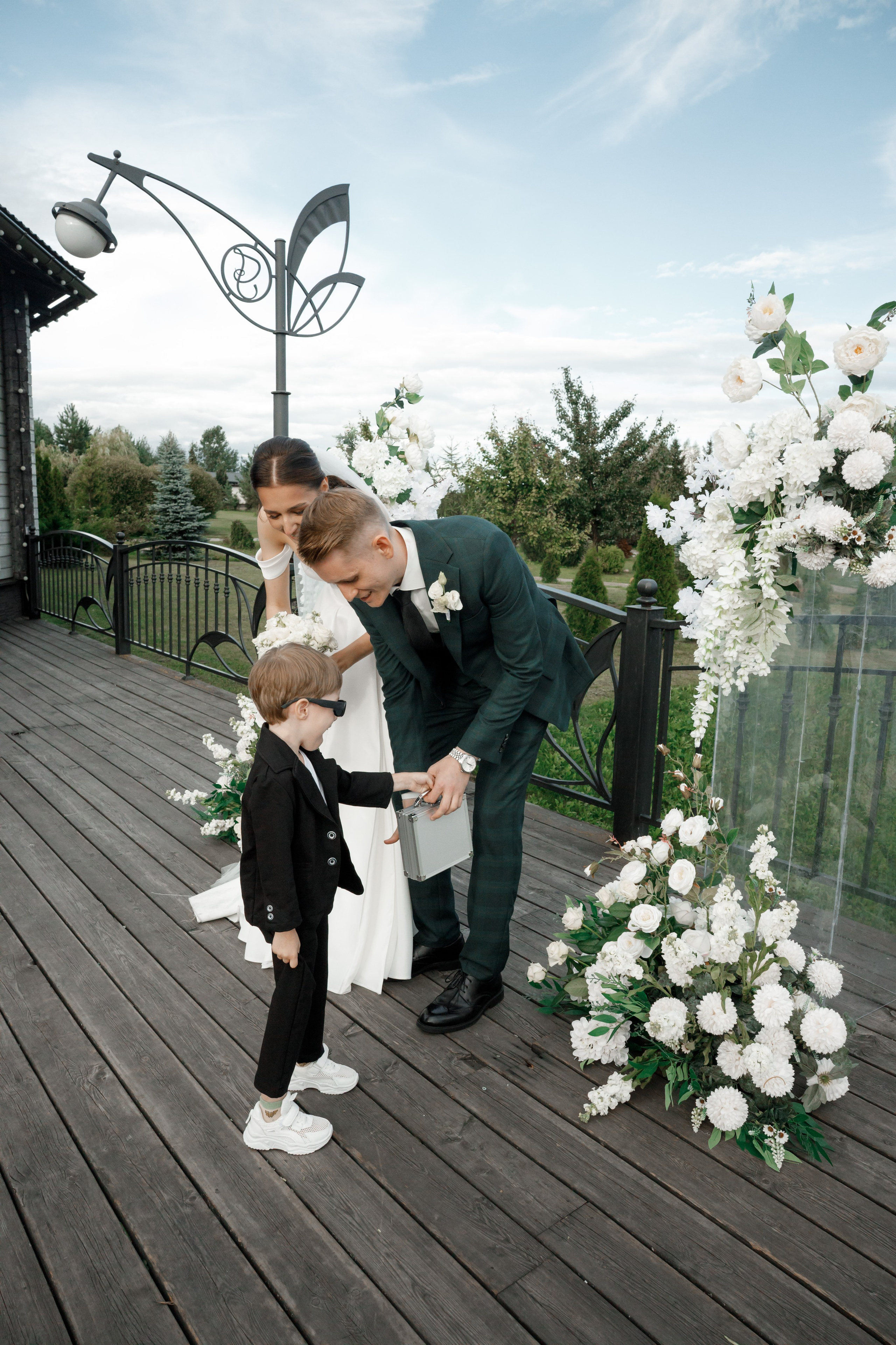 Регистрация в отеле Fish Point, ЗАГС Бутово, прогулка в Остафьево. Свадебный и репортажный фотограф (Москва, Королев и другие)