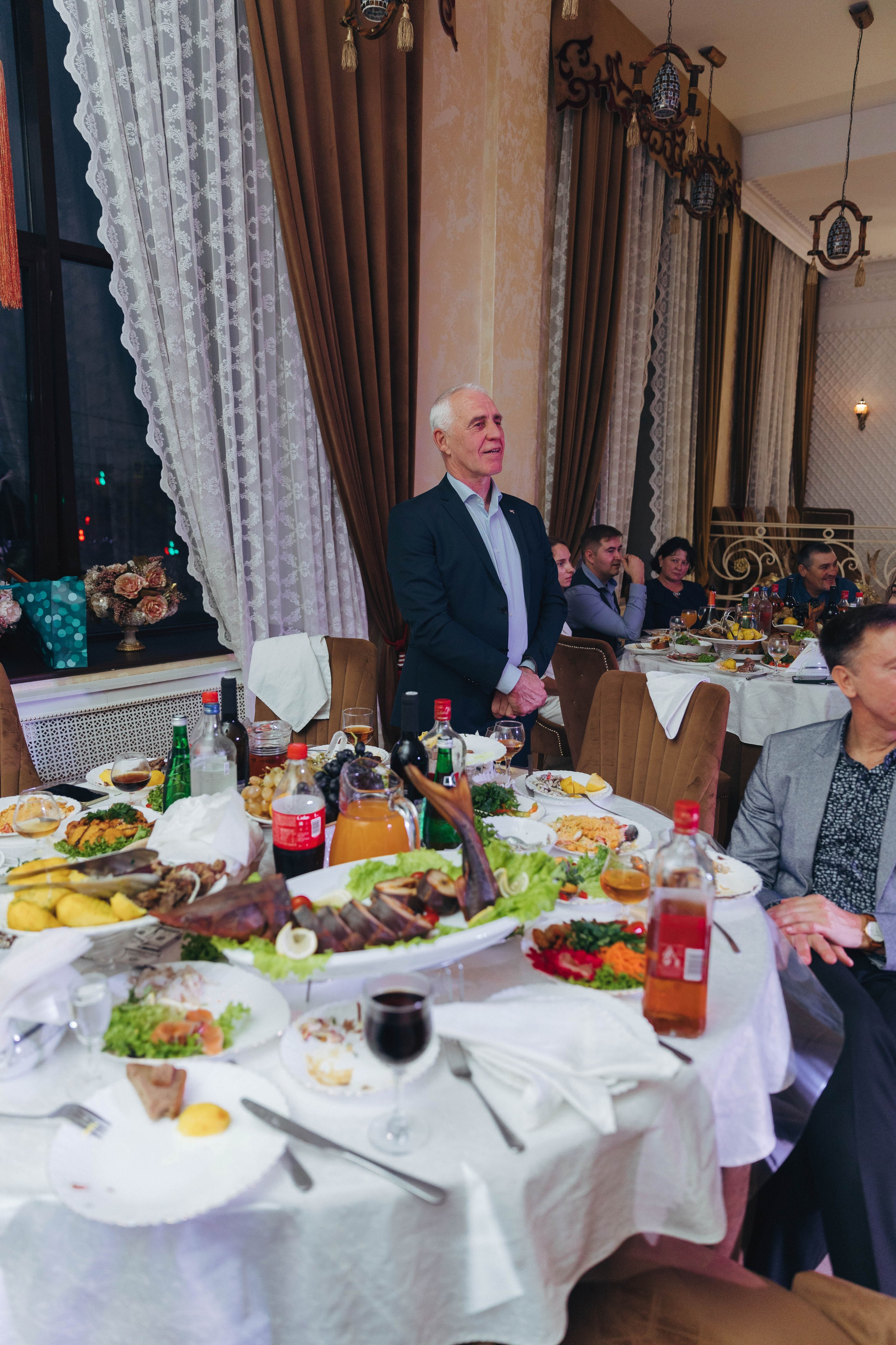 60 лет. Я Аракчеева Менслу — семейный и свадебный фотограф в Астрахани