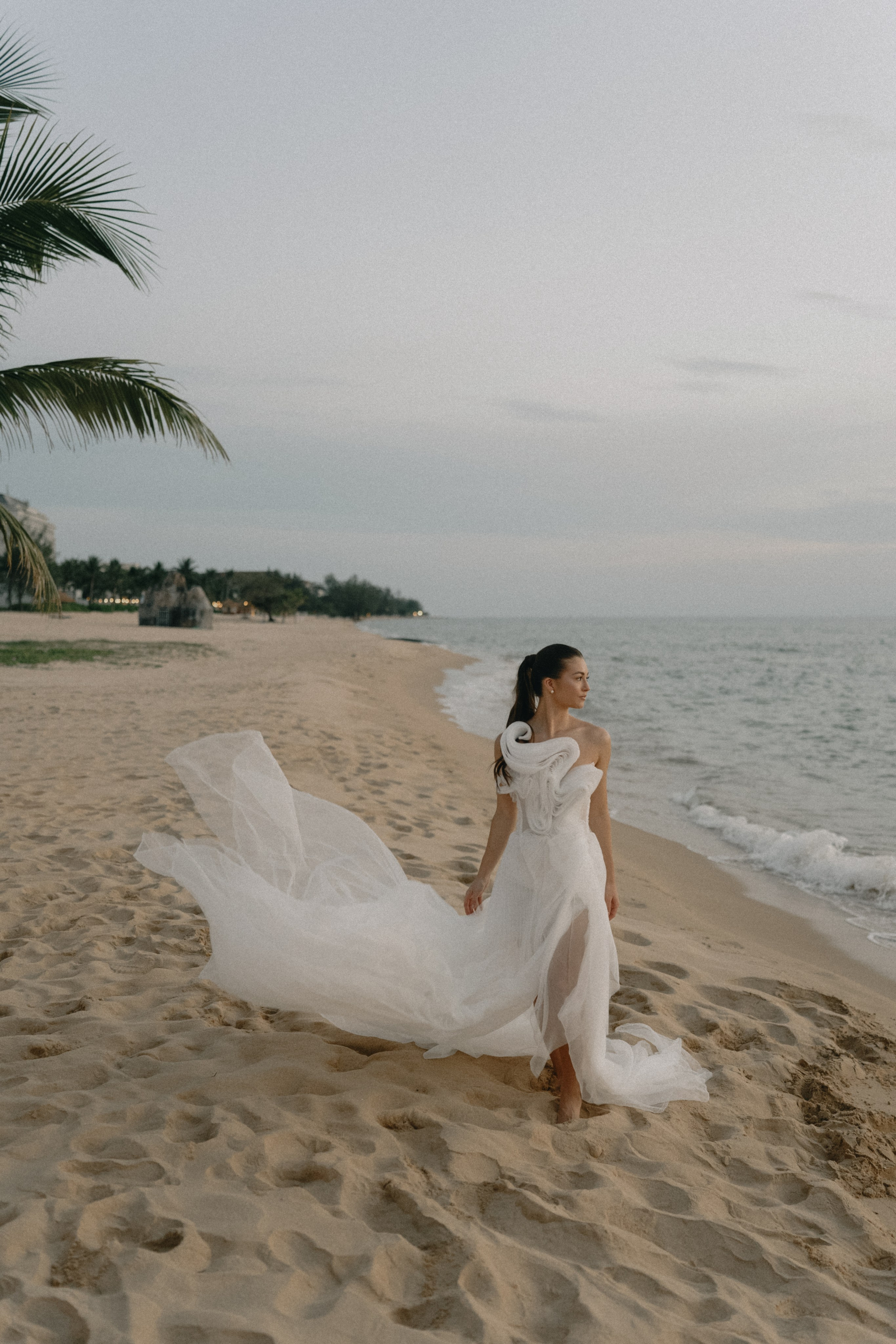 Иван & Анастасия. La Marée wedding agency Свадебное агентство на Фукуоке, Вьетнам — организация свадеб, декор, координация и помощь парам для идеального дня