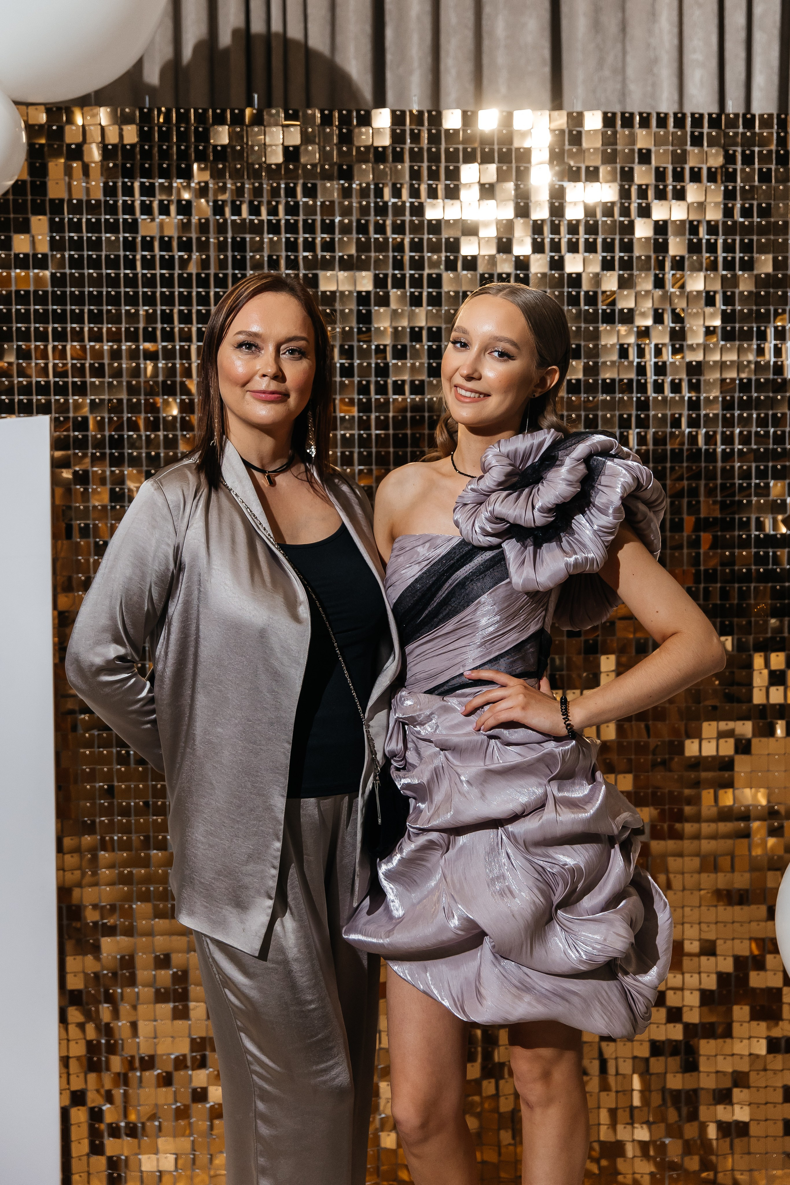 2023-06-23 Выпускной МБОУ СОШ № 10. Фотограф в Красноярске