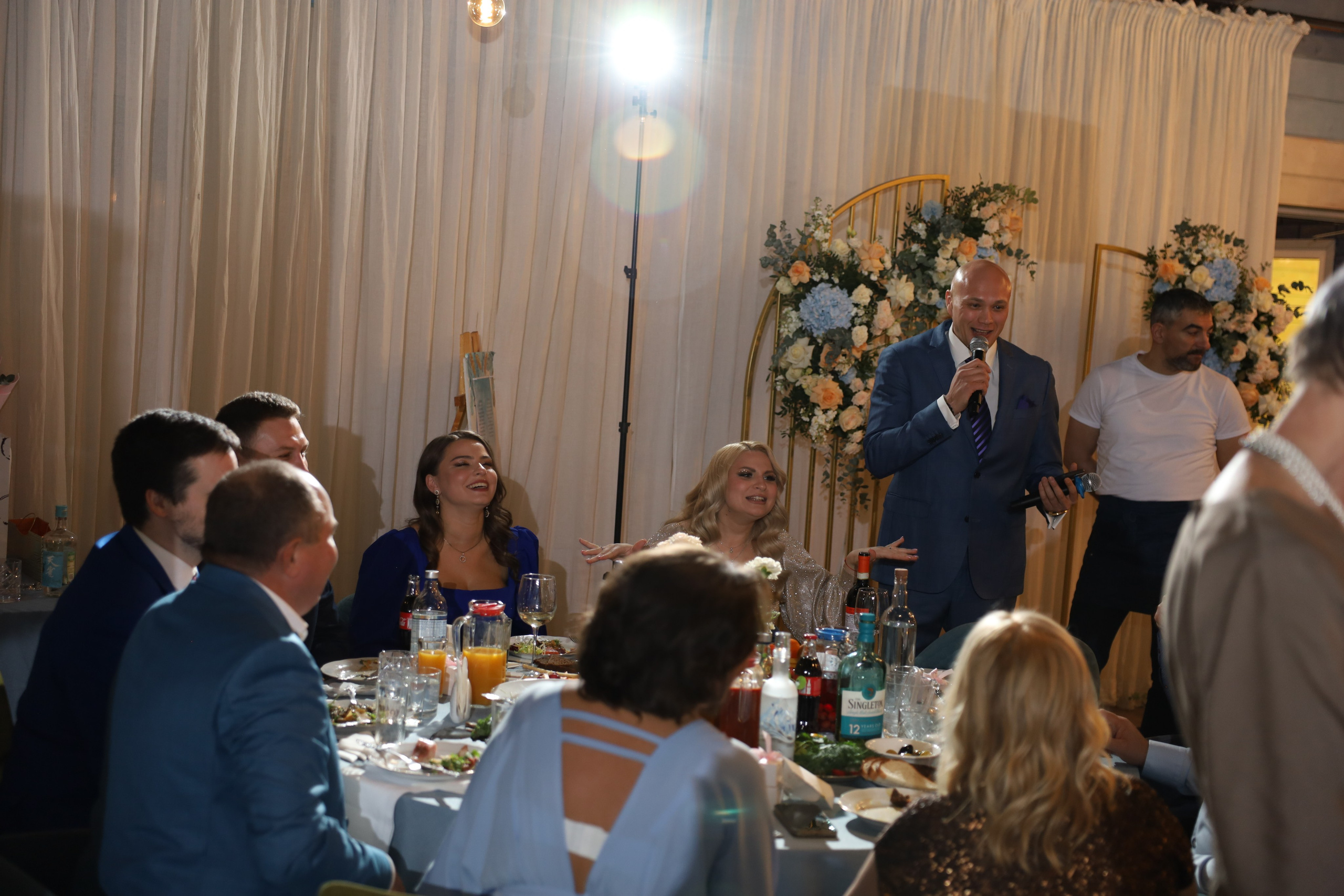 𝒜𝓇𝓉𝑒𝓂 & 𝐿𝓎𝓊𝓈𝓎𝒶 (𝓇𝑒𝓈𝓉𝒶𝓊𝓇𝒶𝓃𝓉). 𝑀𝑜𝓈𝒸𝑜𝓌. Свадебный фотограф в Санкт-Петербурге