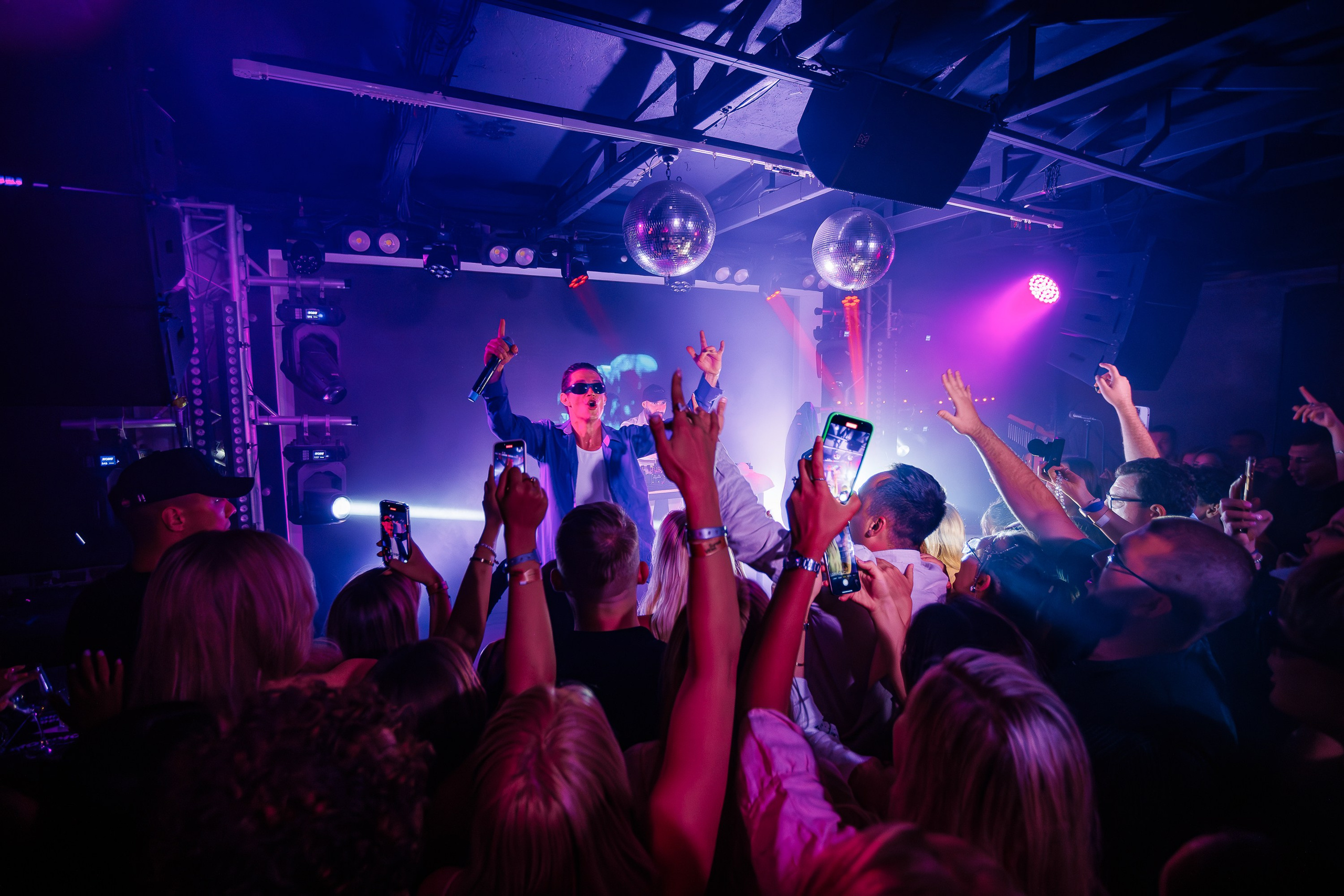 «КРАВЦ"_Чайка на пляже_Ялта_27.08.2025 г. Аминов Руслан | Фотограф