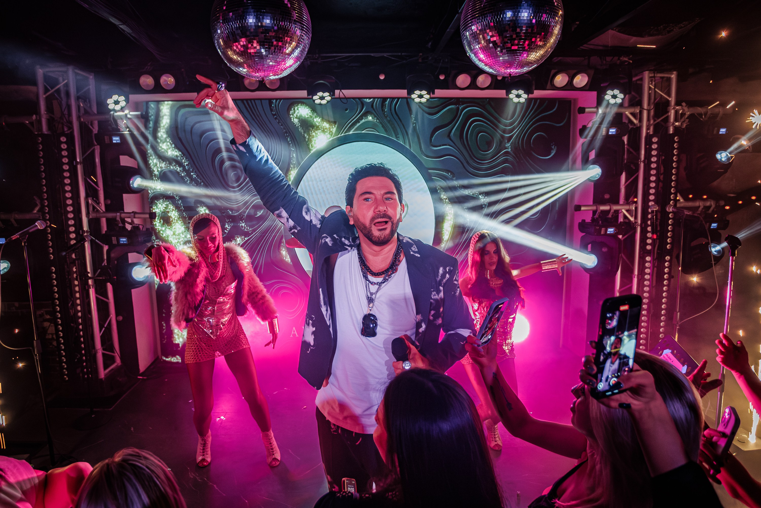 «АВРААМ РУССО"_Чайка на пляже_Ялта_21.06.2025. Аминов Руслан | Фотограф