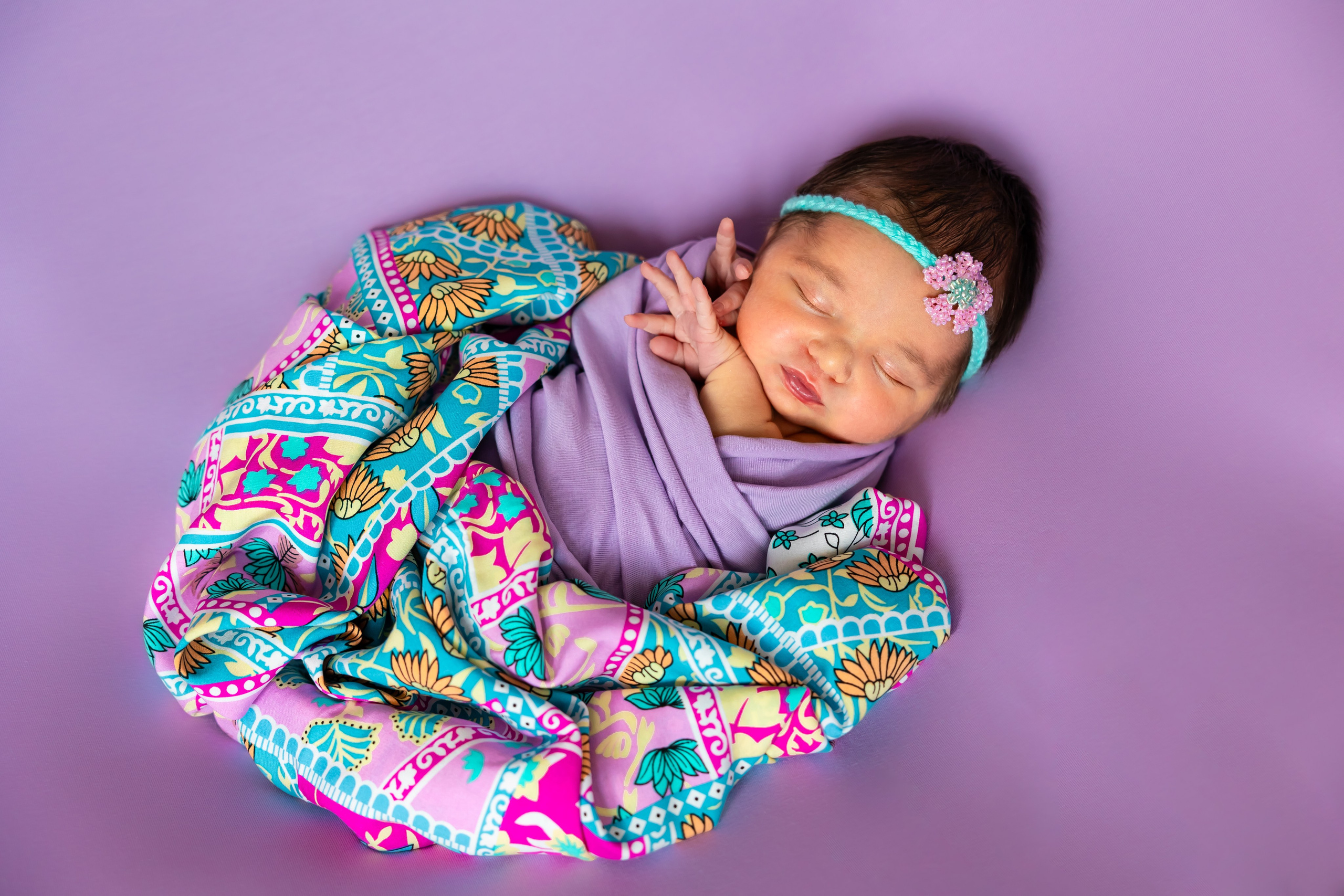 Сиреневый образ с тканью. Оксана Ромашкина- семейный и ньюборн фотограф из Москвы