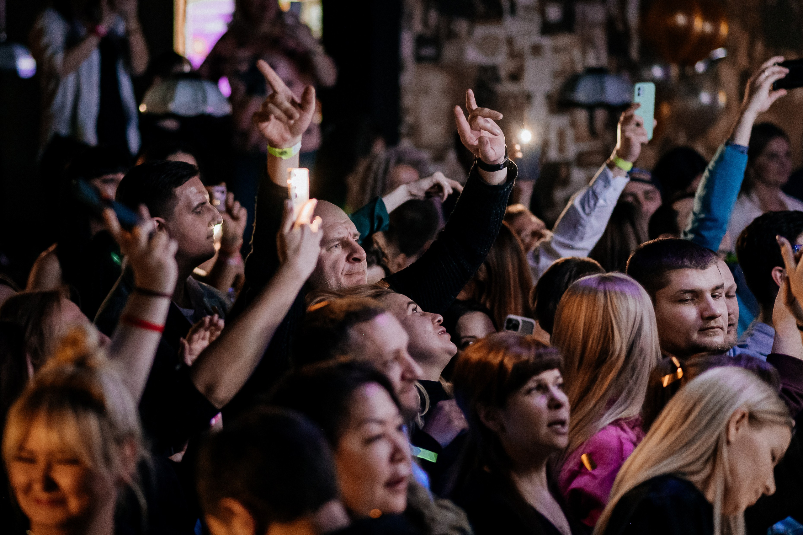 Фотосъемка открытия бара Руки Вверх. Свадебный фотограф Москва — Сергей и Татьяна