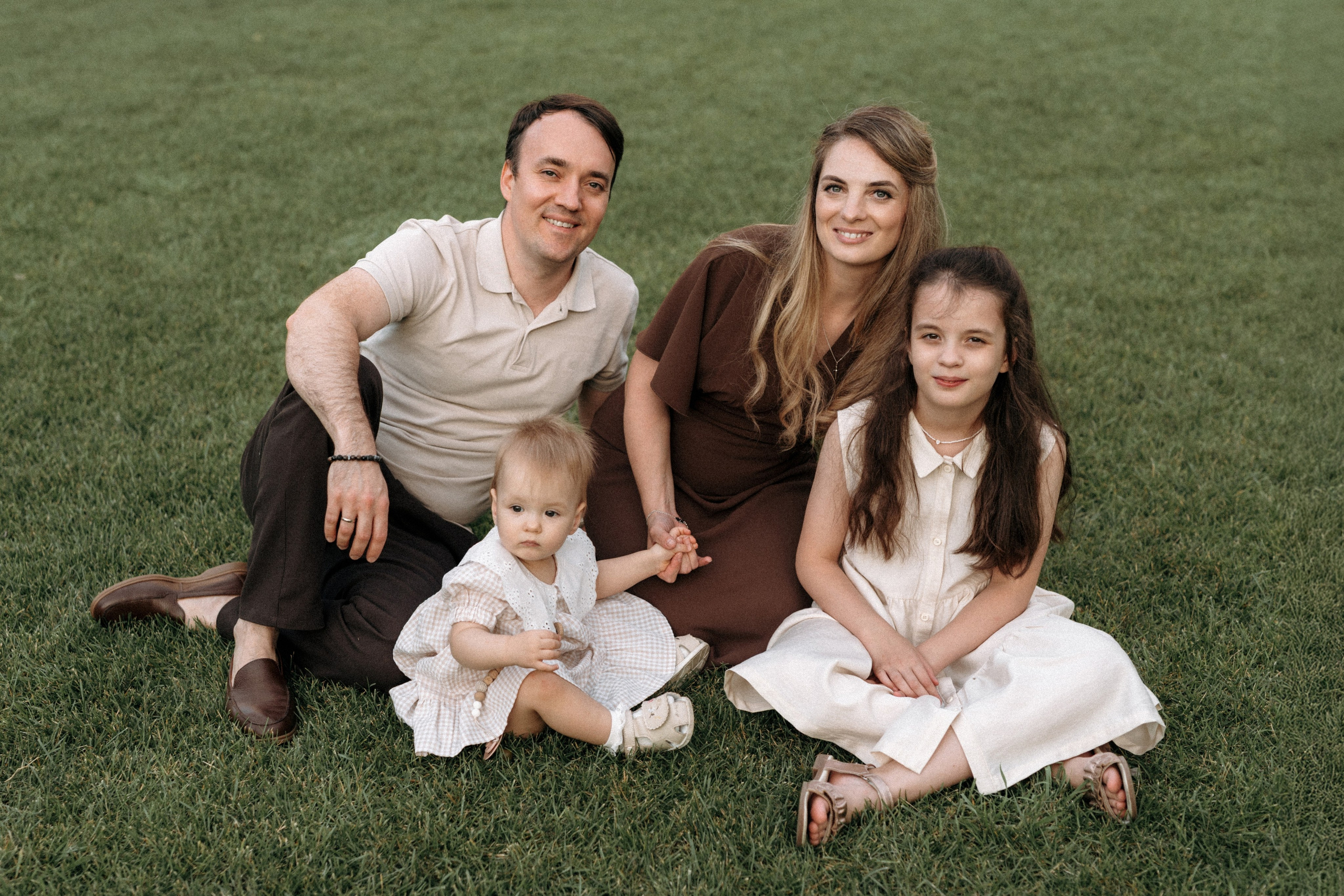 Семейная фотосессия на берегу реки для Миши, Тани, Сони и Таи. Свадебный фотограф в Тамбове Павел Четвертков