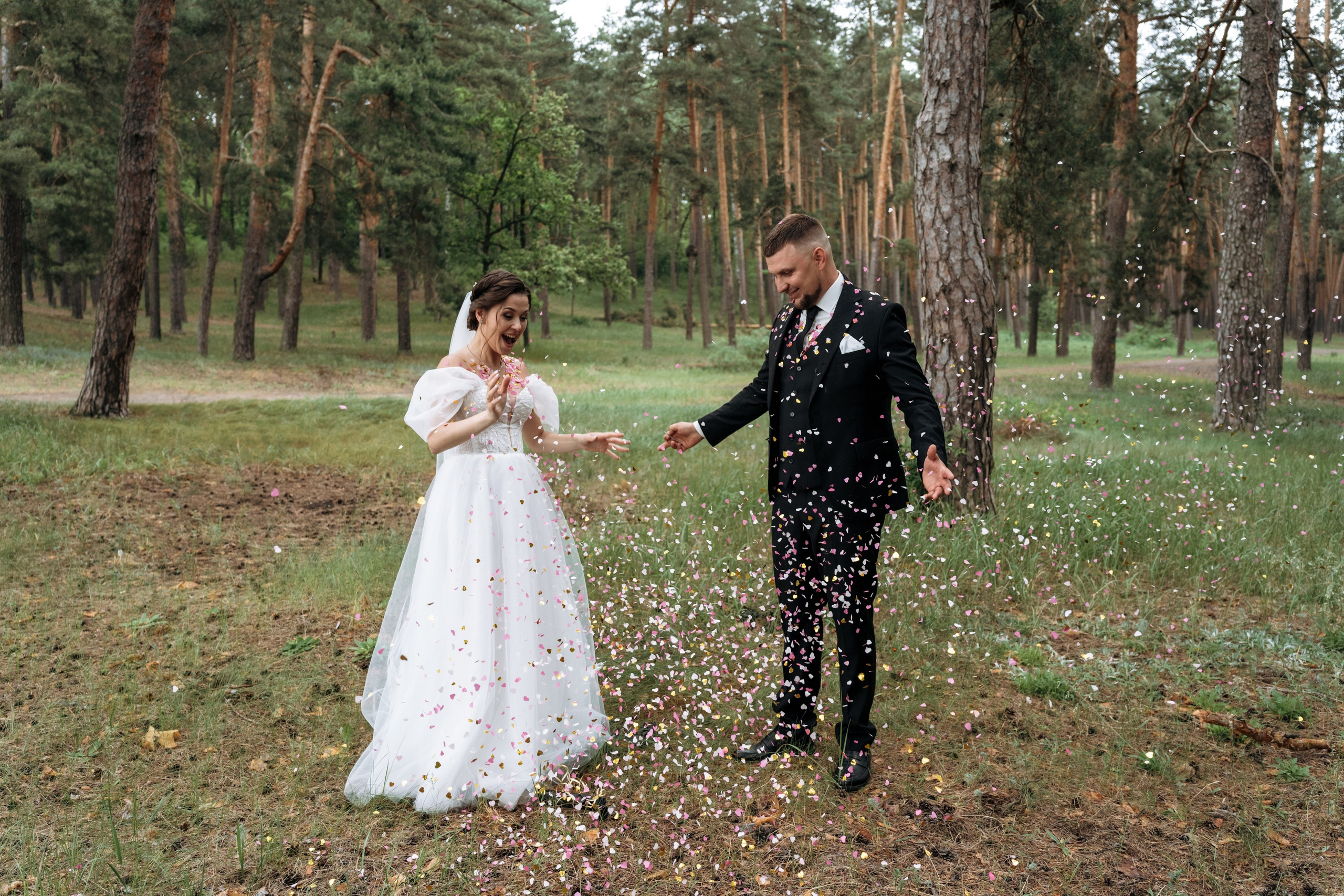 Свадебный день Яны и Максима, прогулка в лесу, Картинная галерея в Тамбове. Свадебный фотограф в Тамбове Павел Четвертков