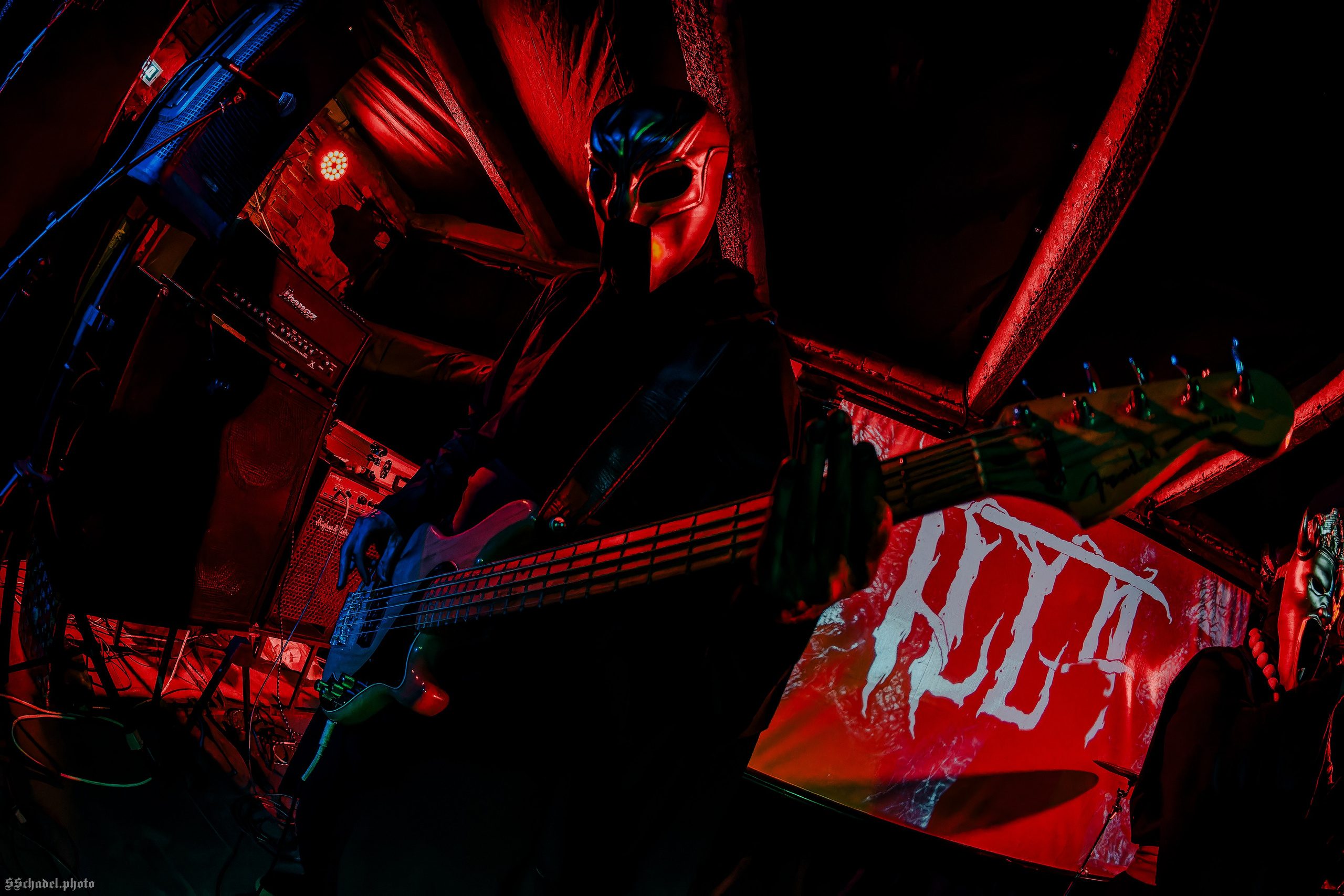 ILLA 21.06.26. We will make everything metal!
