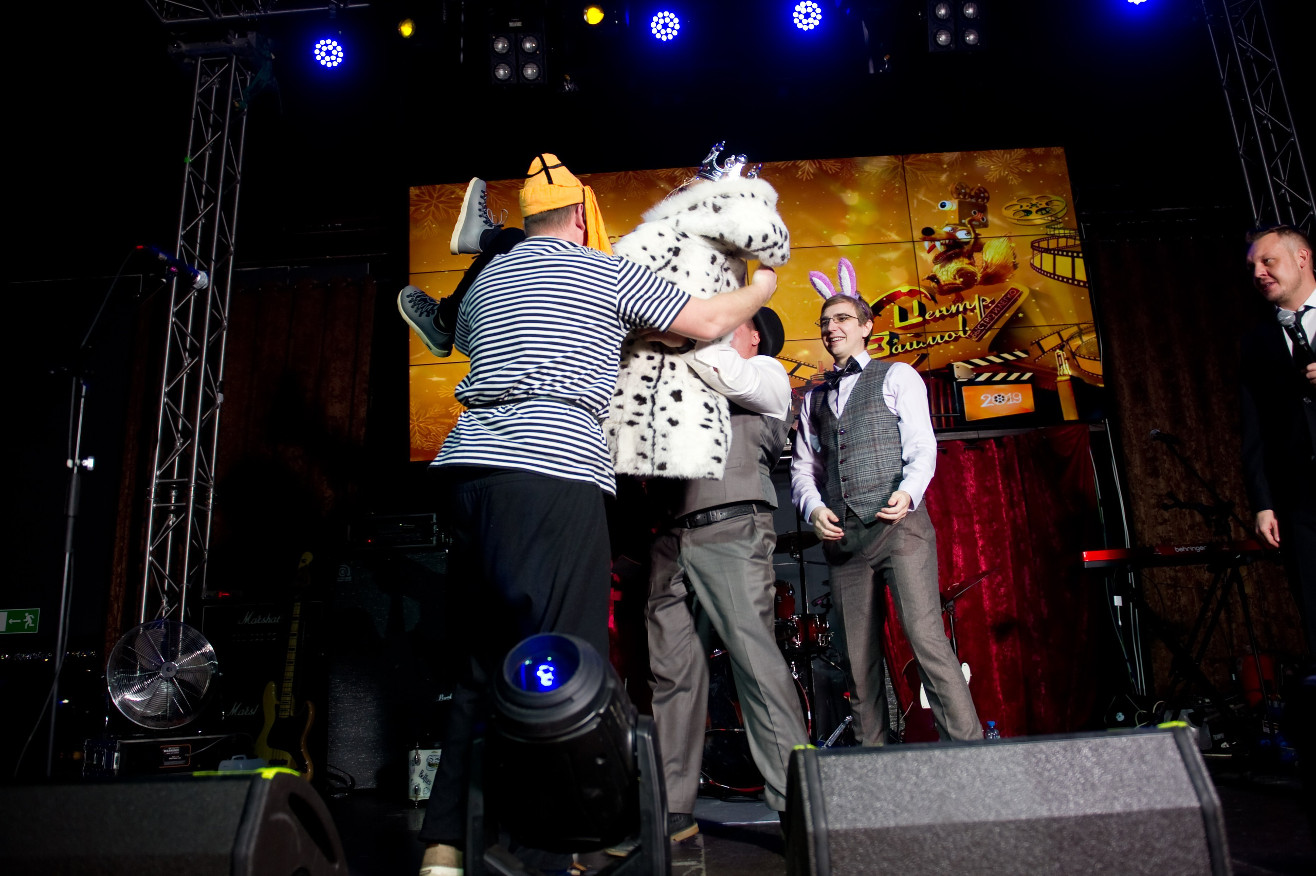 Новогодний корпоратив Summit. Репортажный фотограф и видеограф Слава Думчев. Тимбилдинги, отчетники, корпоративы